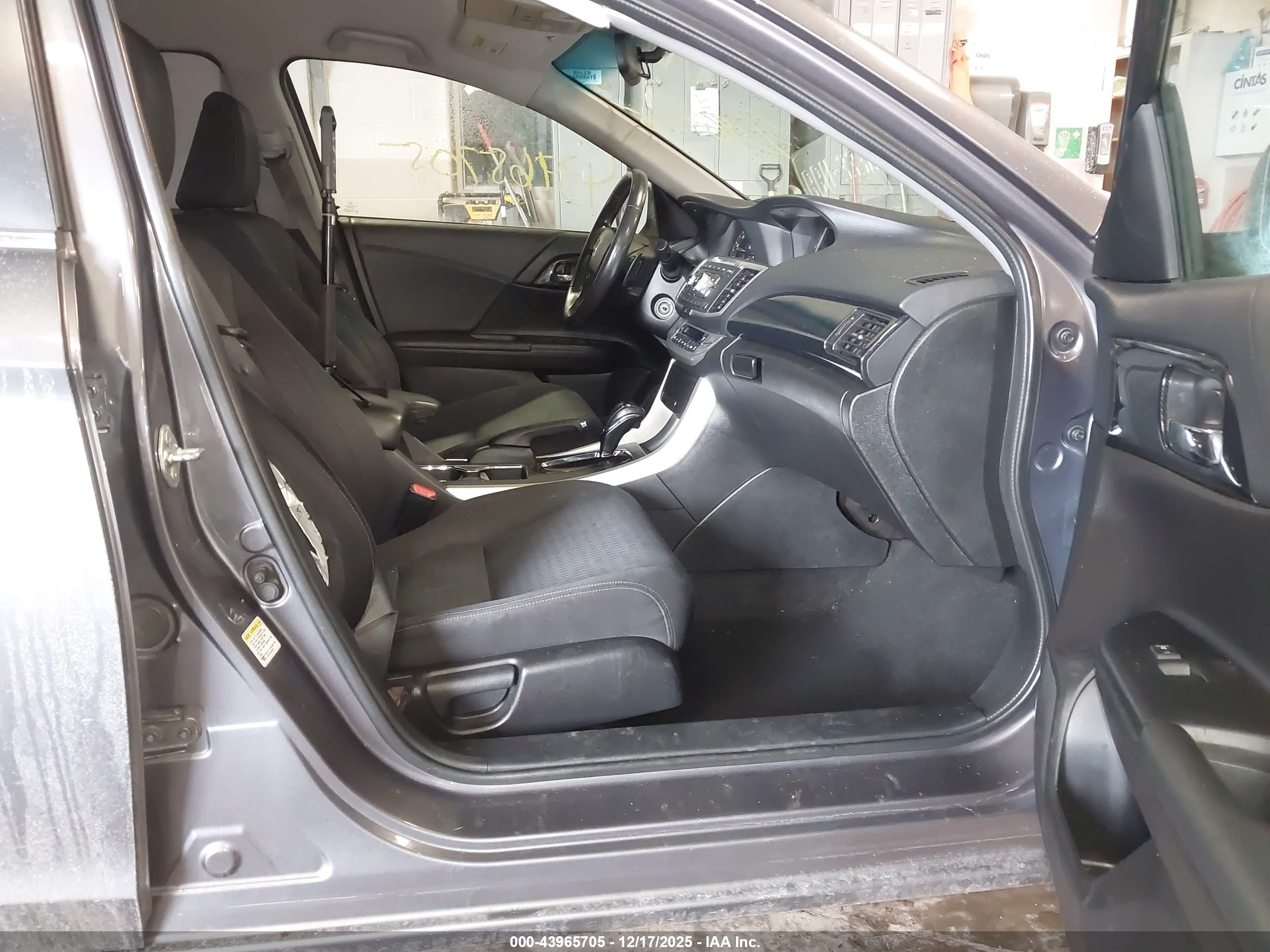 HONDA ACCORD image 5