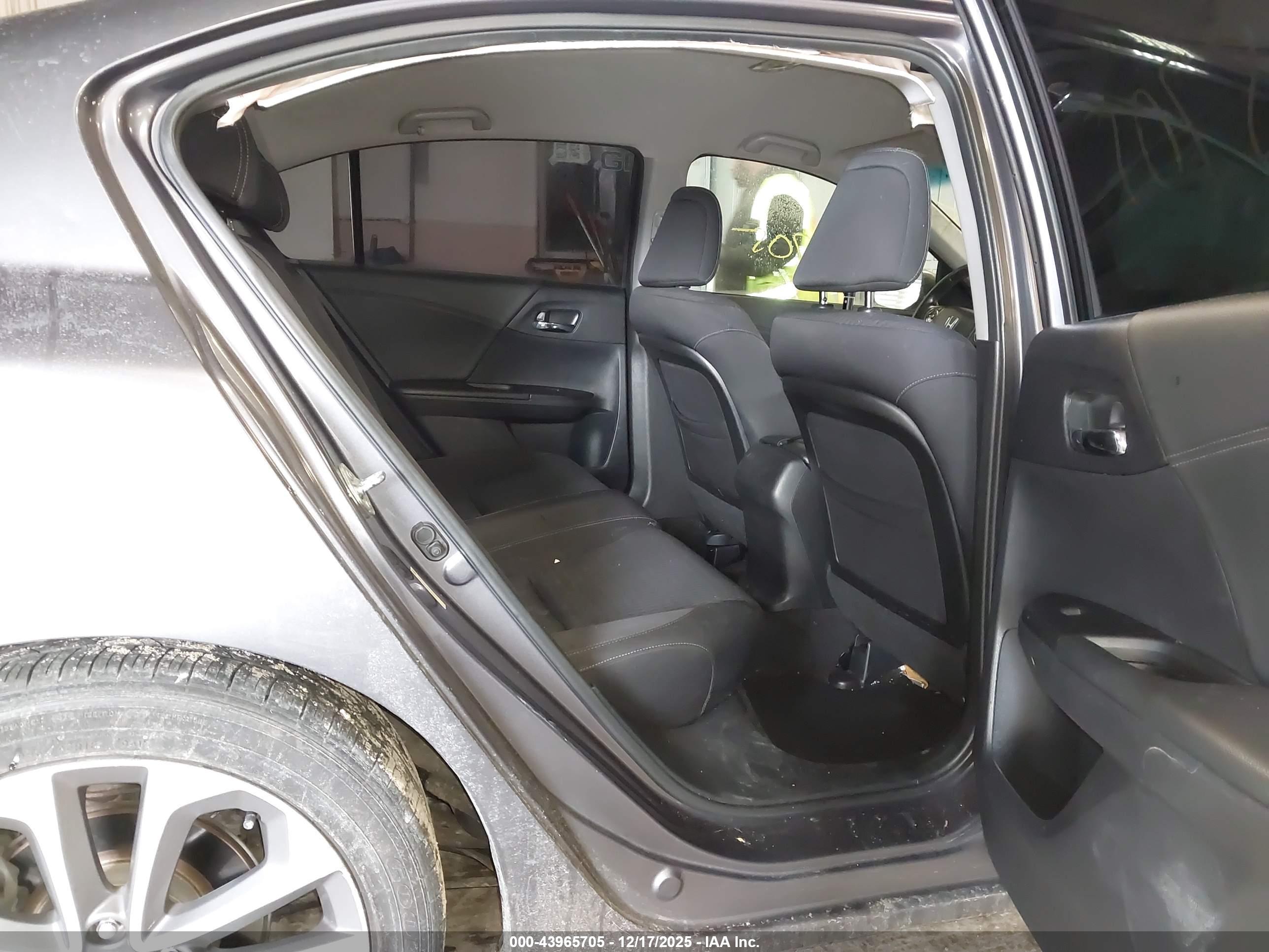 HONDA ACCORD image 8