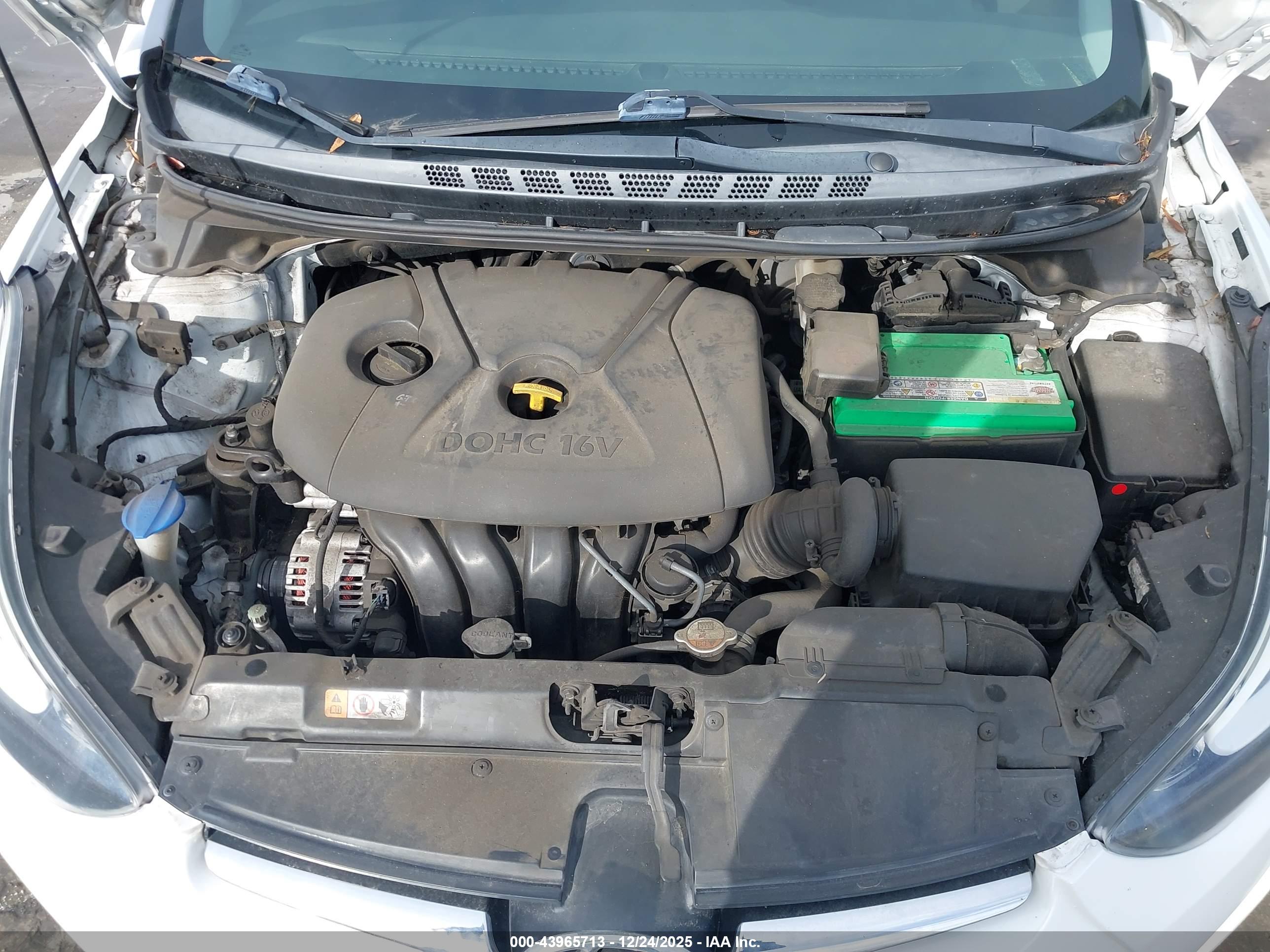 HYUNDAI ELANTRA image 10