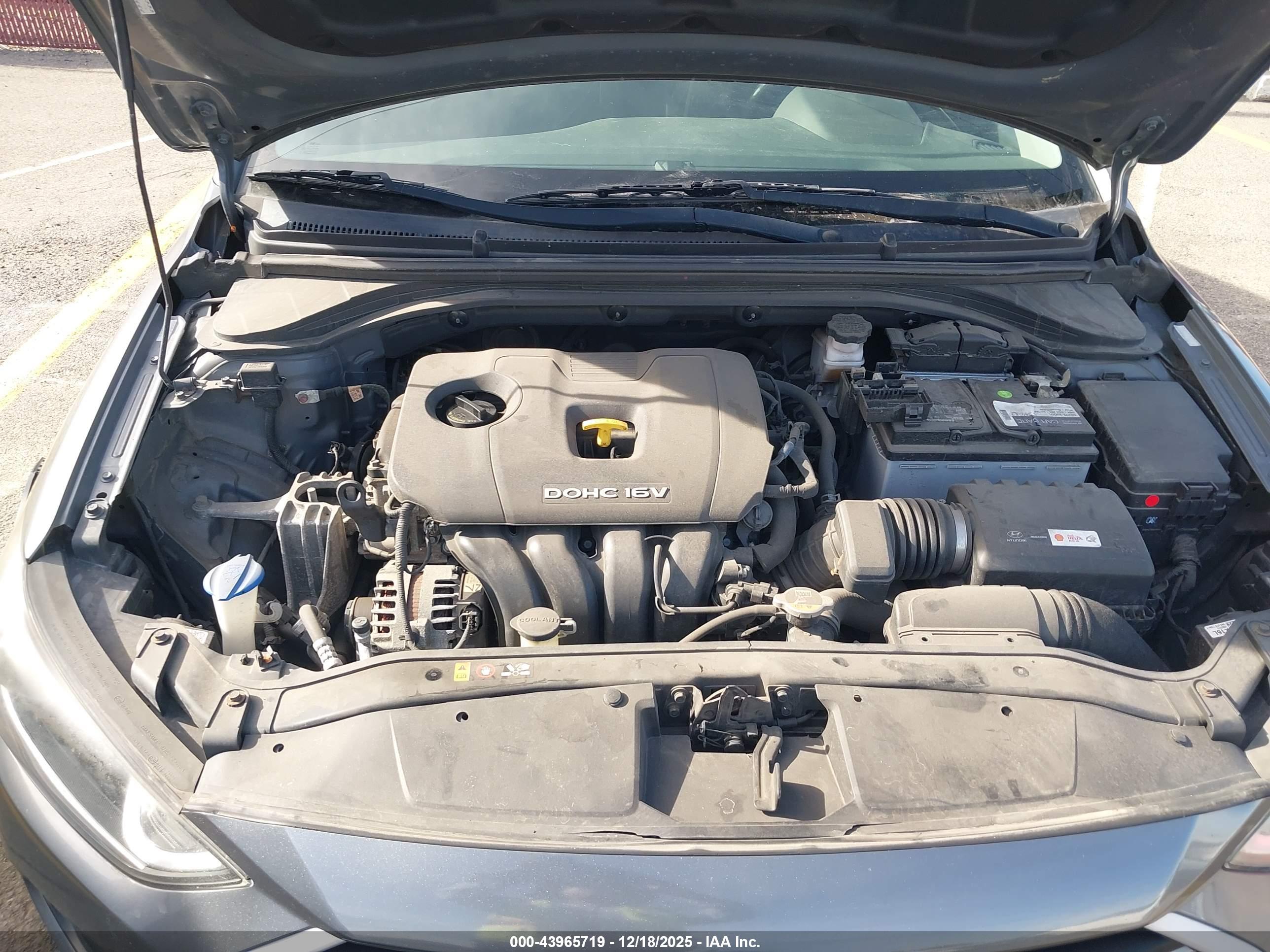 HYUNDAI ELANTRA image 10