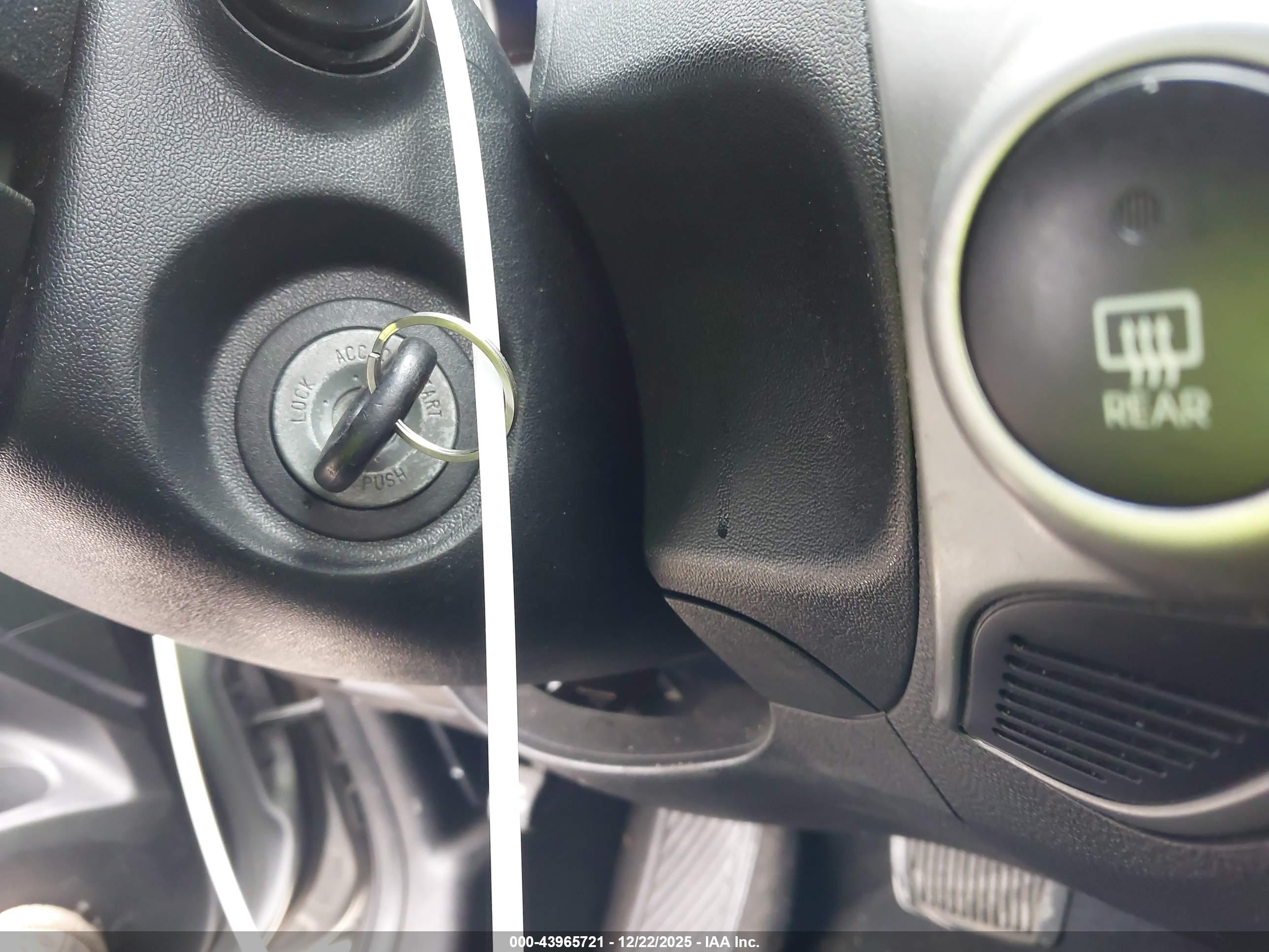 HYUNDAI TUCSON image 11