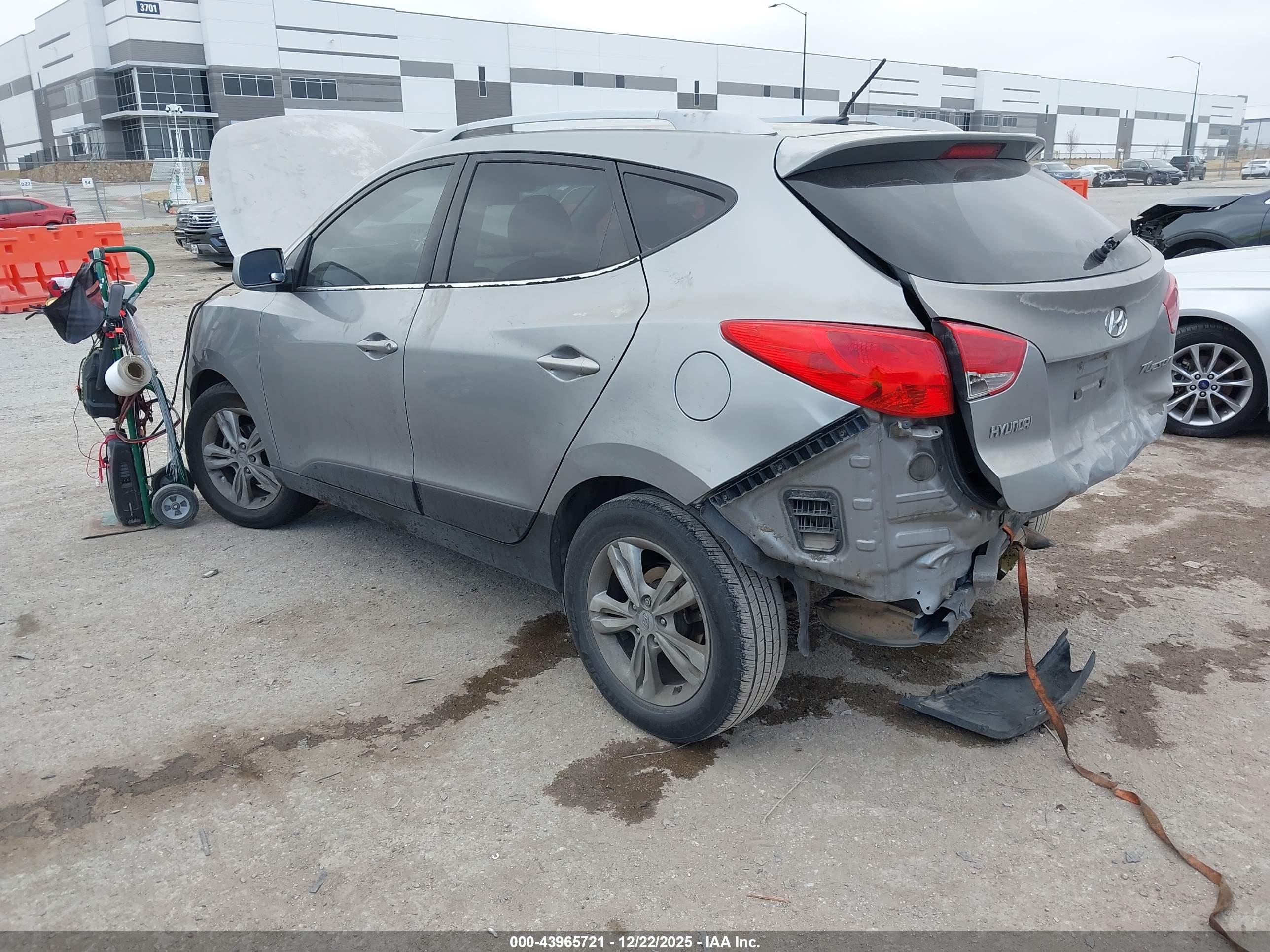HYUNDAI TUCSON image 3