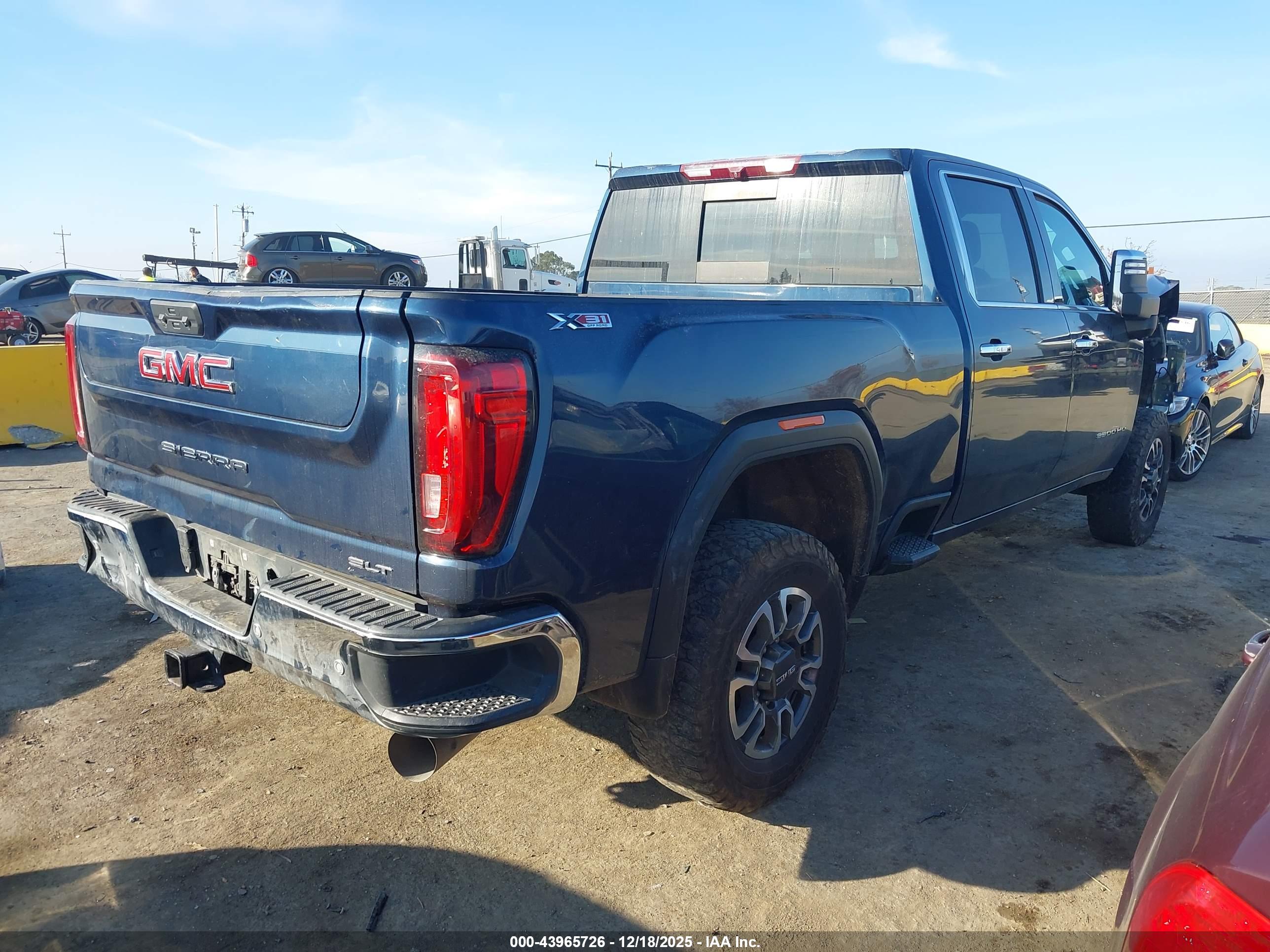 GMC SIERRA image 4
