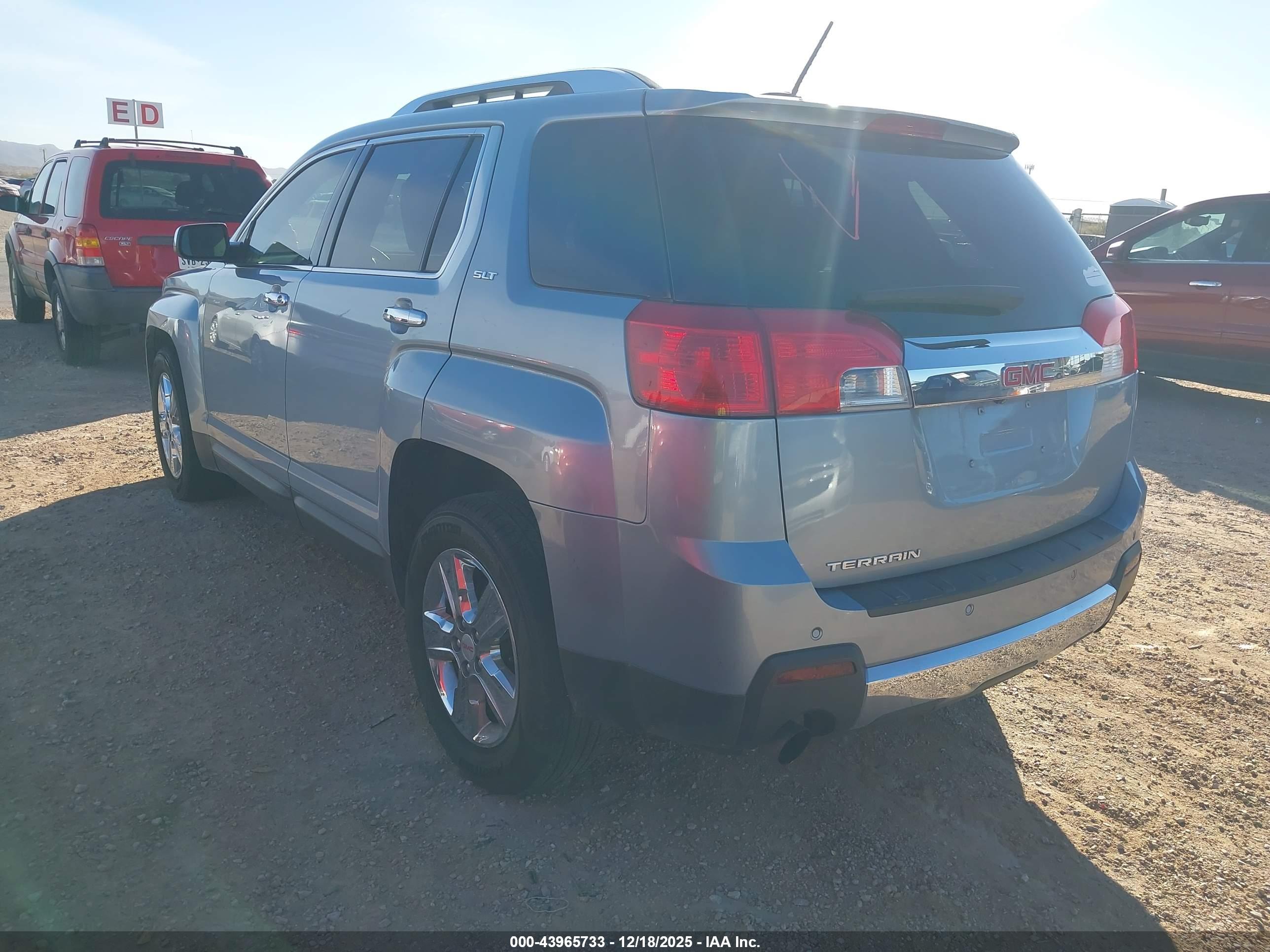 GMC TERRAIN image 3