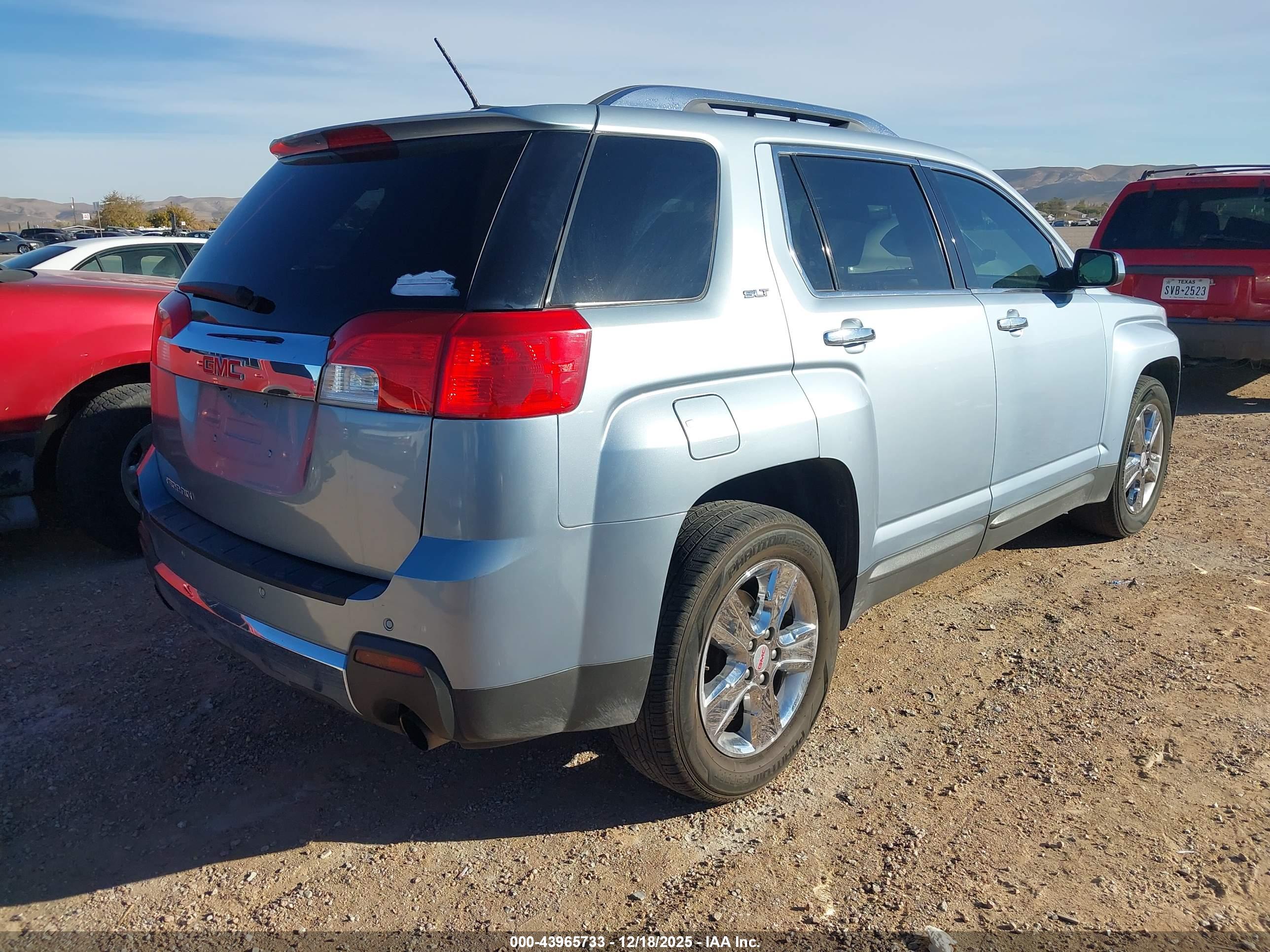 GMC TERRAIN image 4