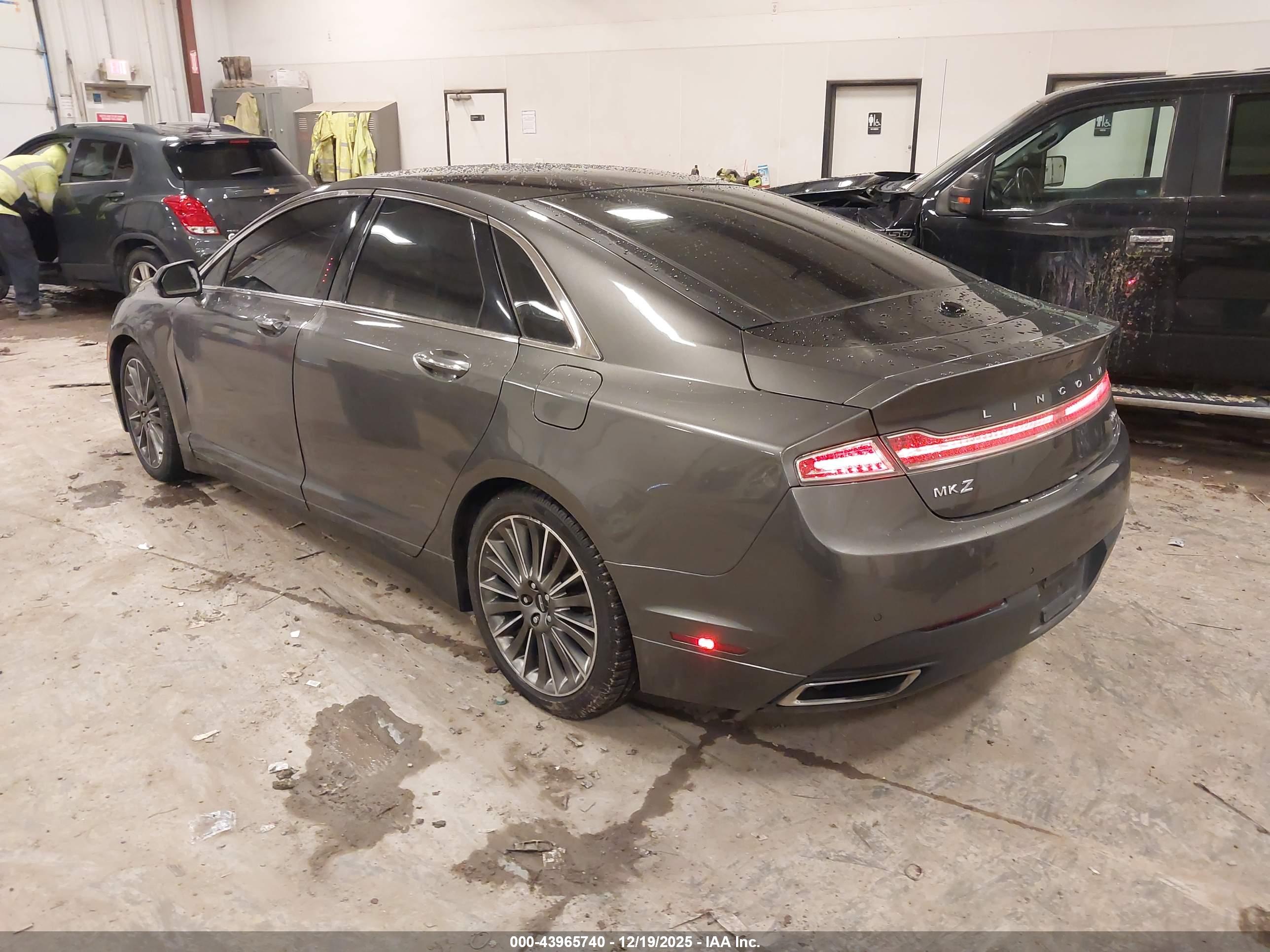 LINCOLN MKZ image 3