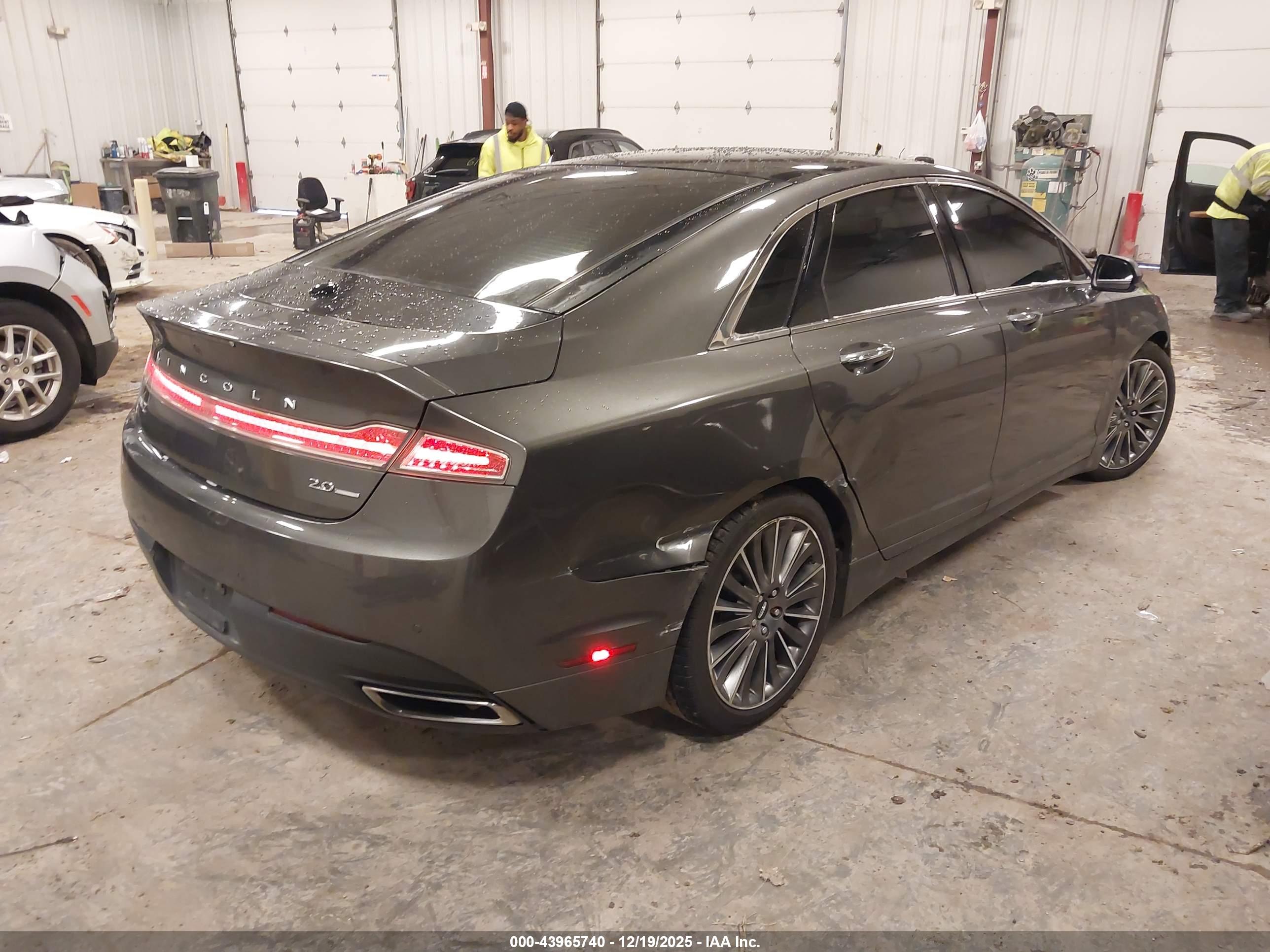LINCOLN MKZ image 4