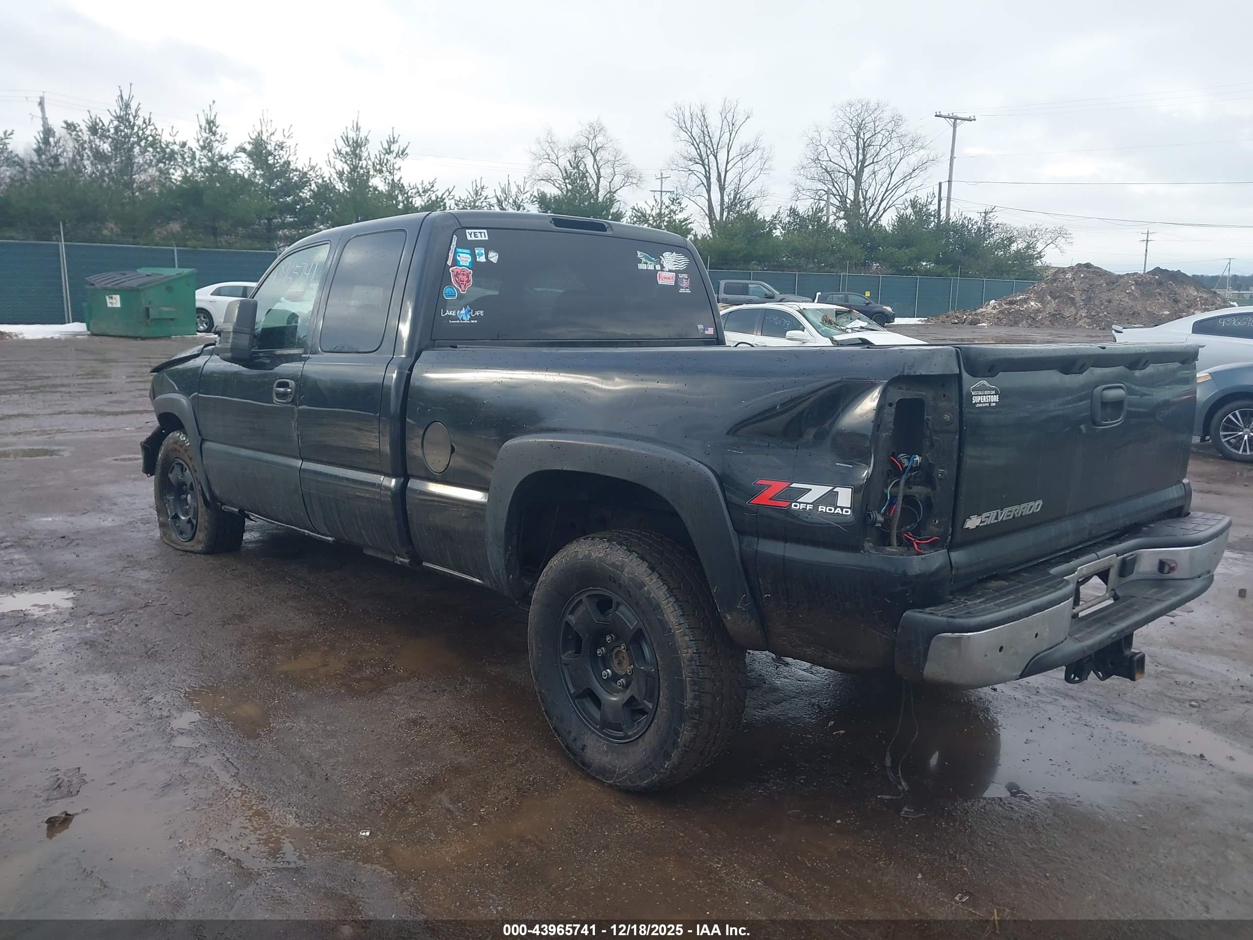 CHEVROLET SILVERADO image 3