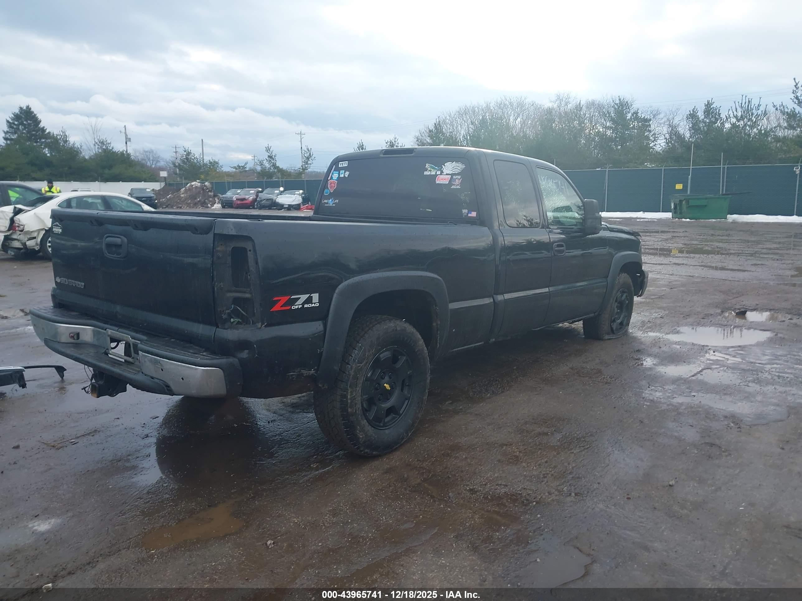 CHEVROLET SILVERADO image 4