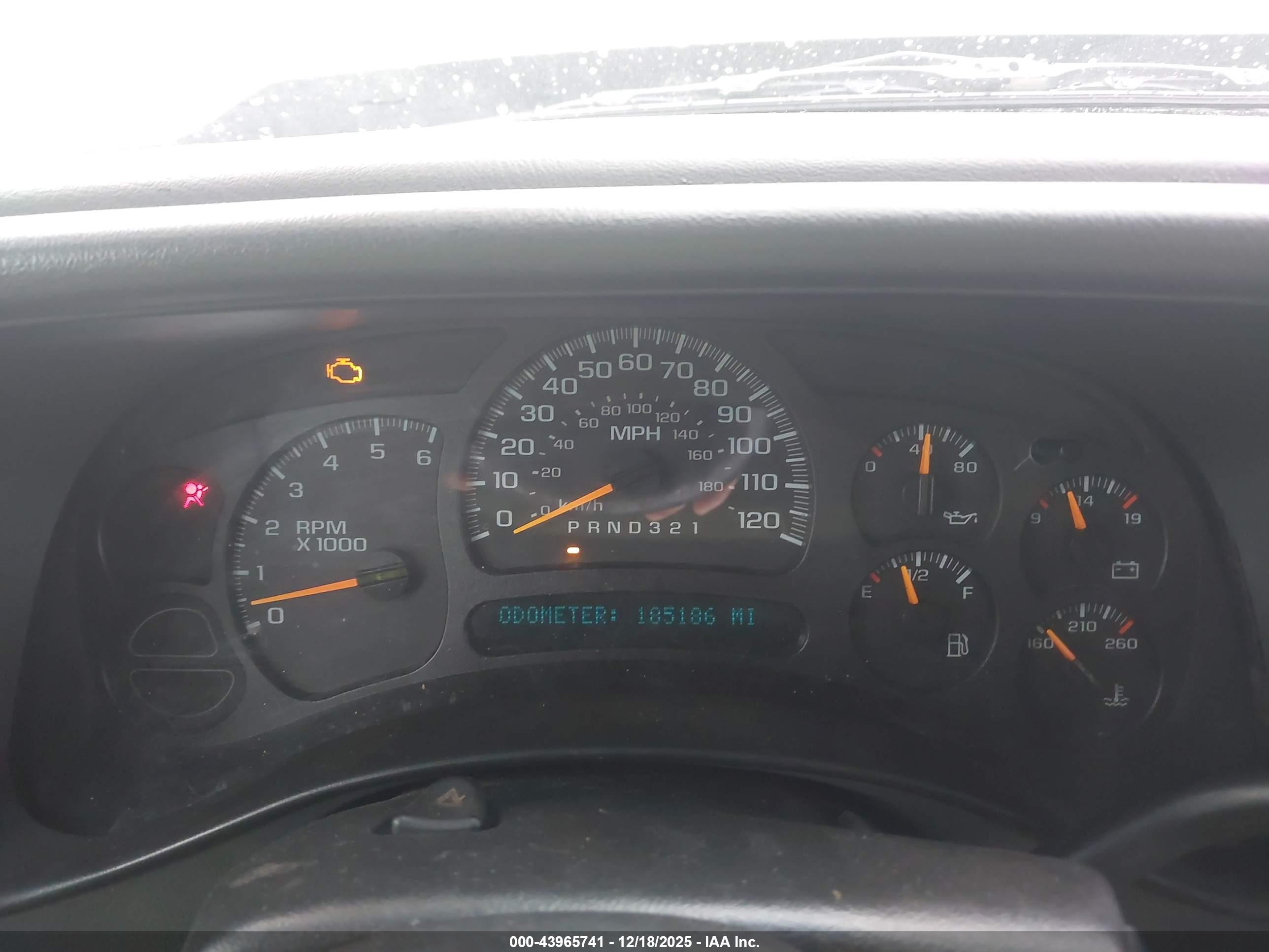 CHEVROLET SILVERADO image 7