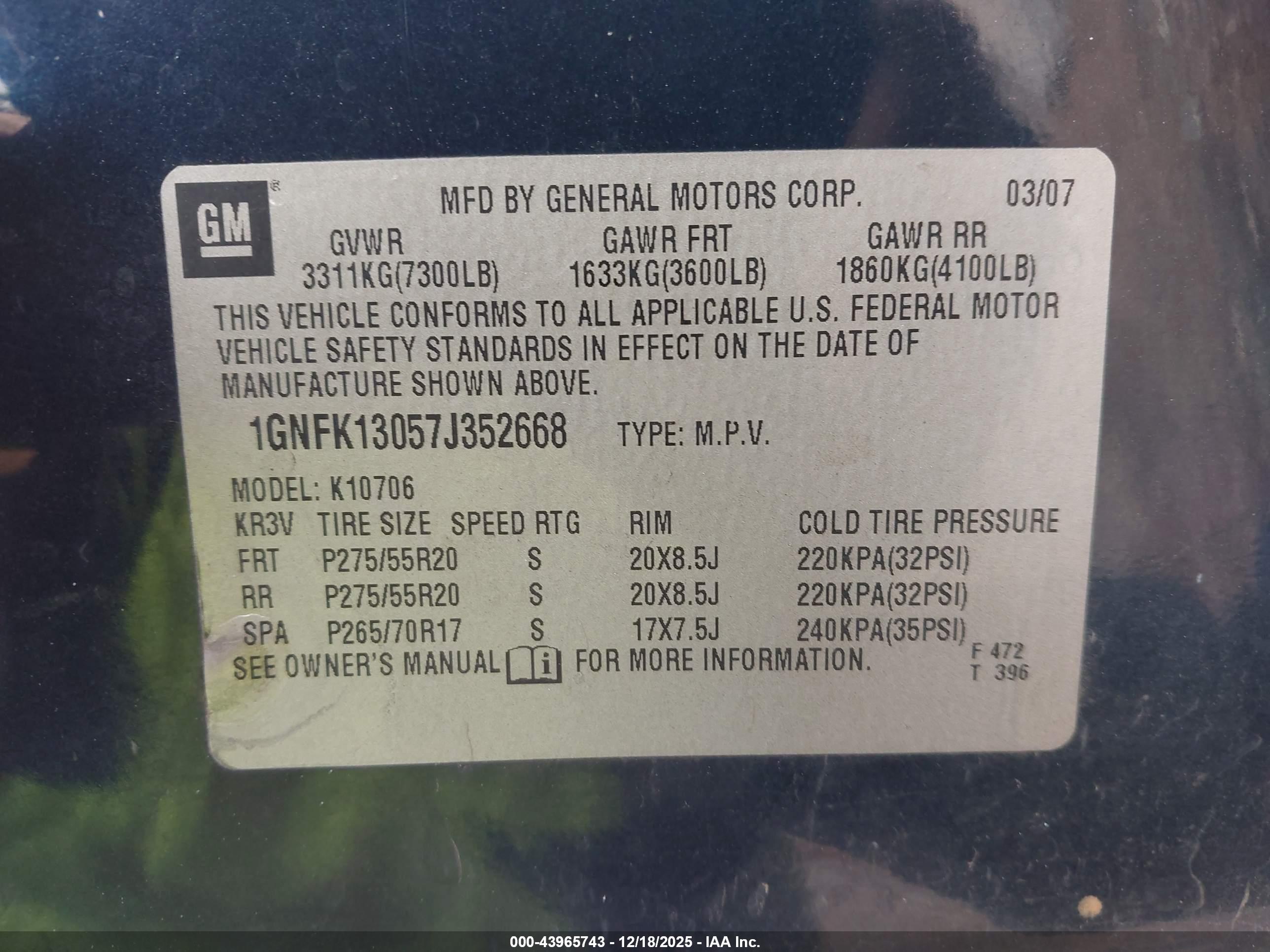 CHEVROLET TAHOE image 9