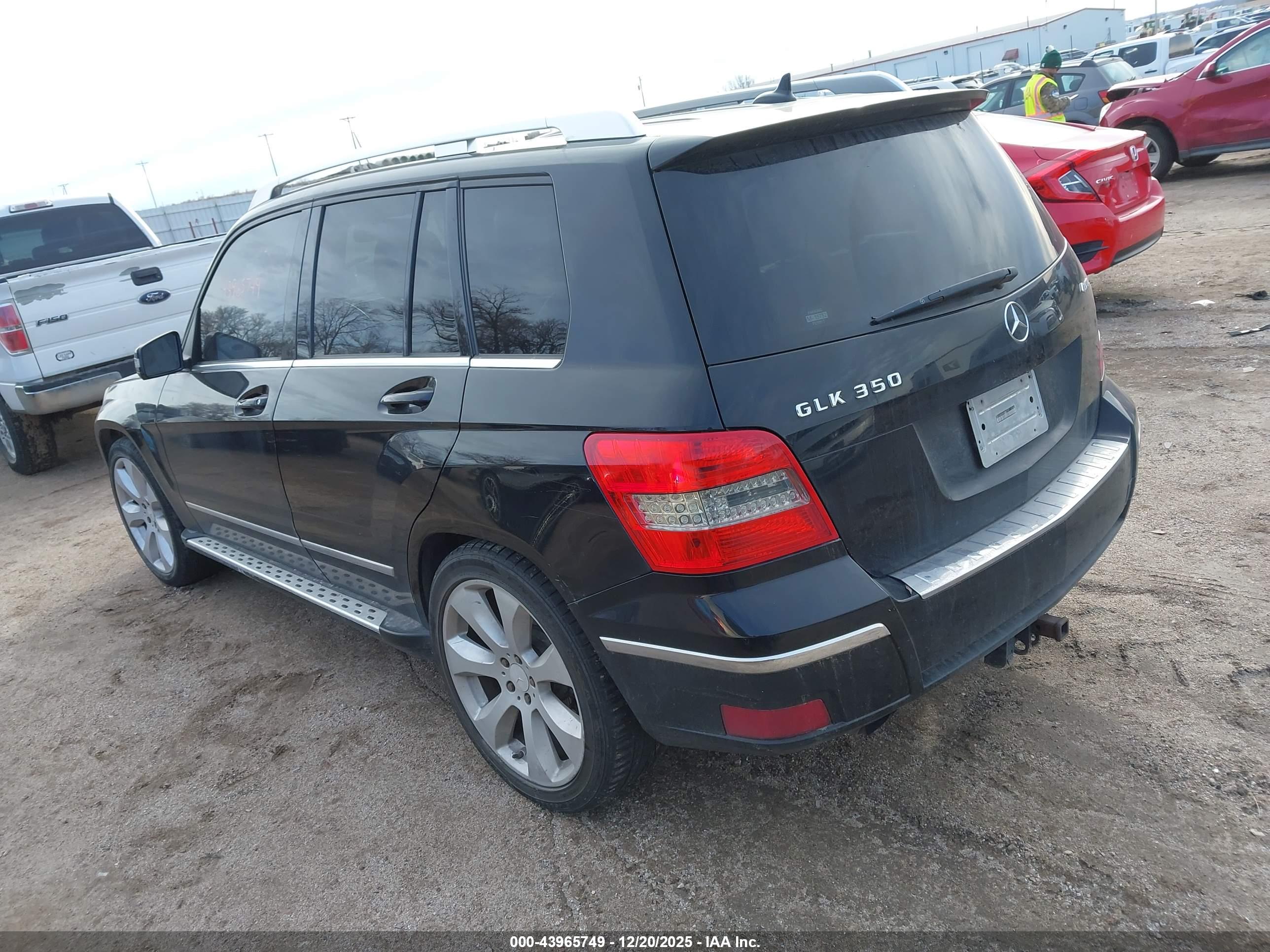 MERCEDES-BENZ GLK image 3