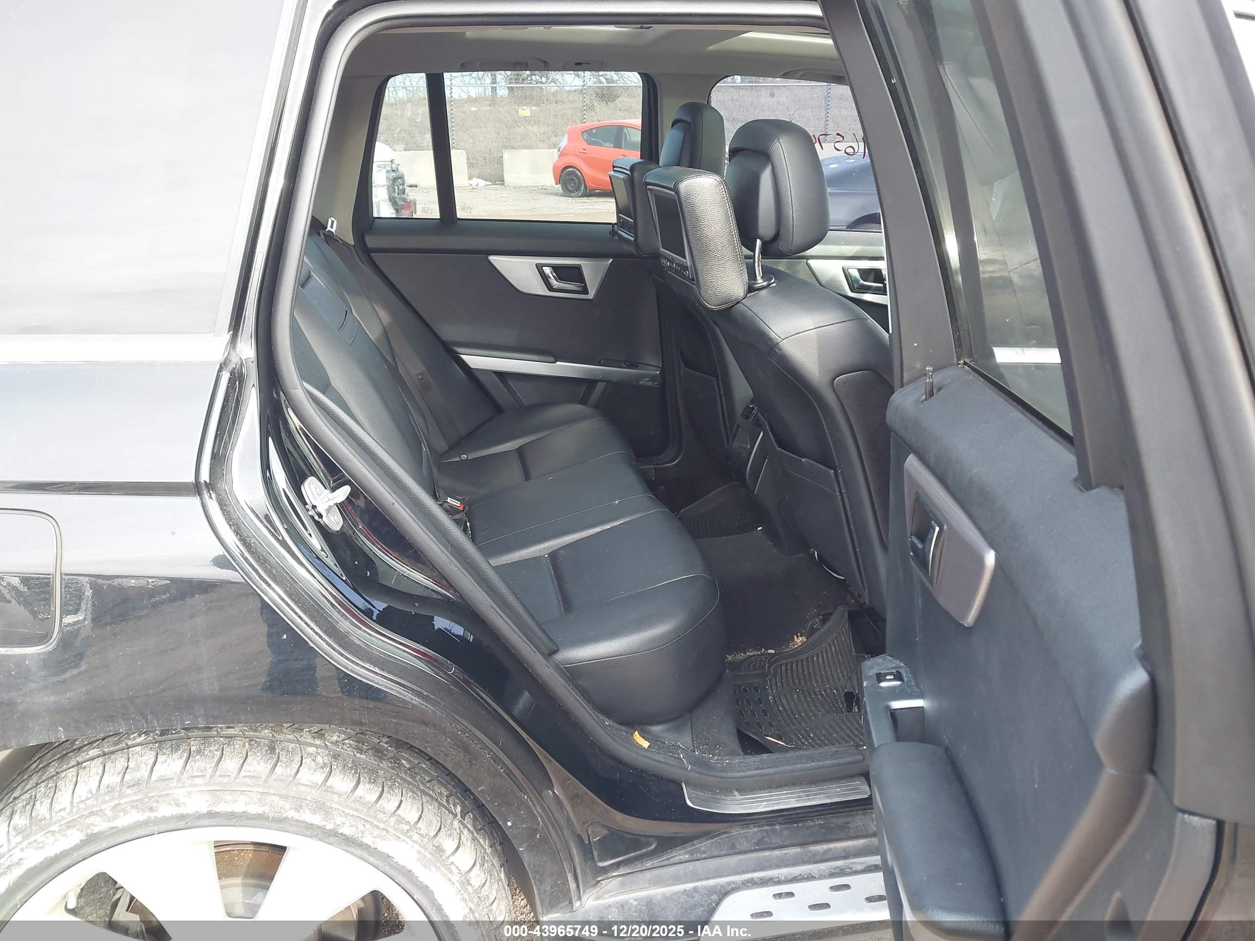 MERCEDES-BENZ GLK image 8