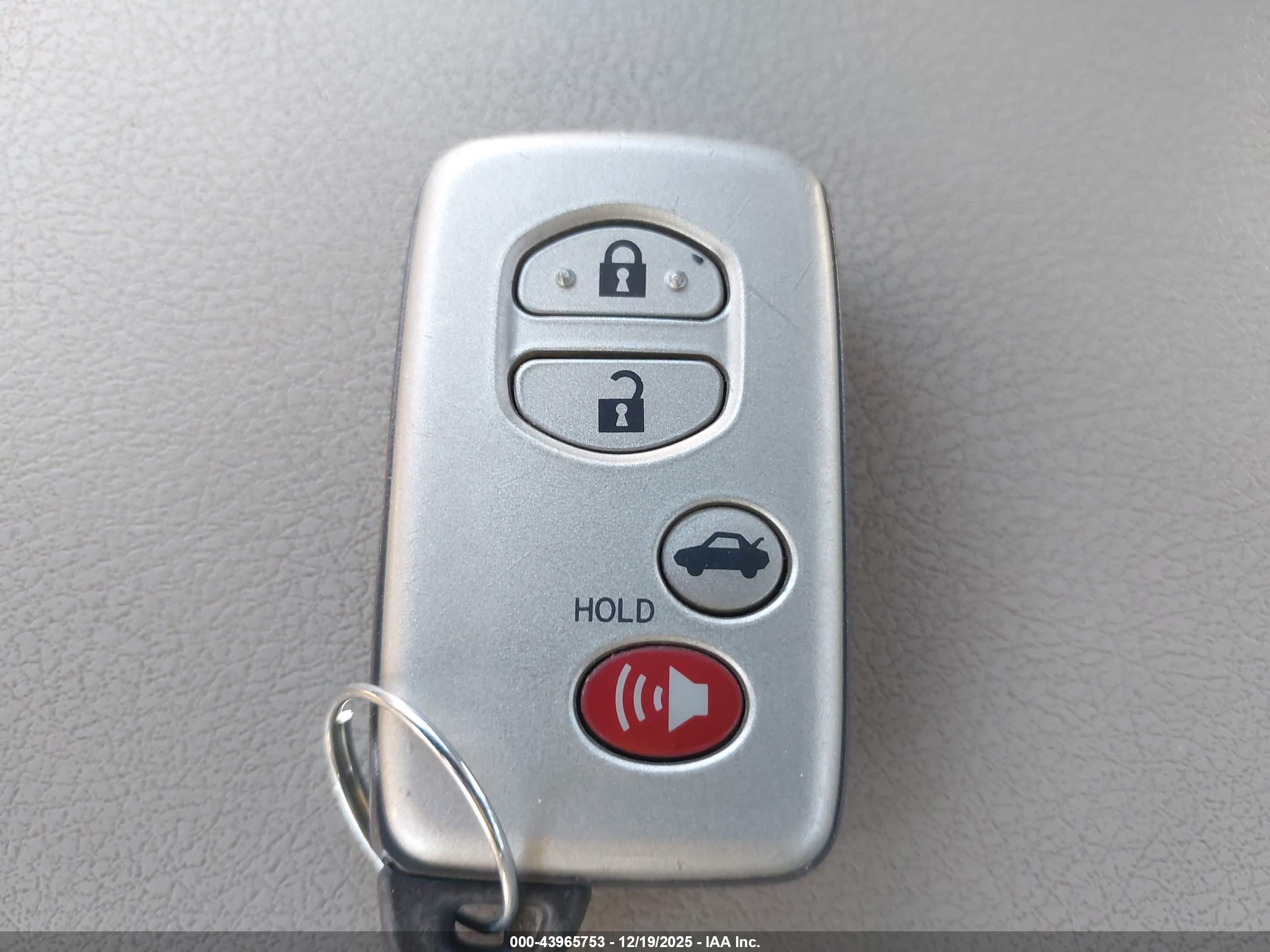 TOYOTA CAMRY image 11