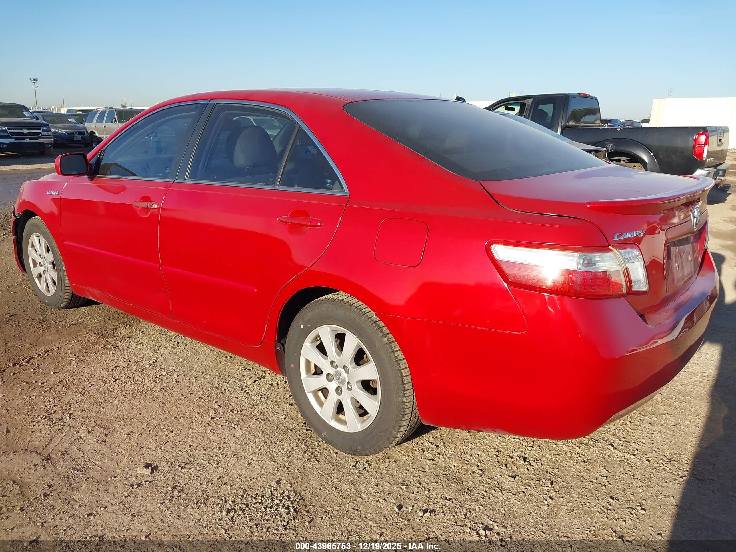 TOYOTA CAMRY image 3