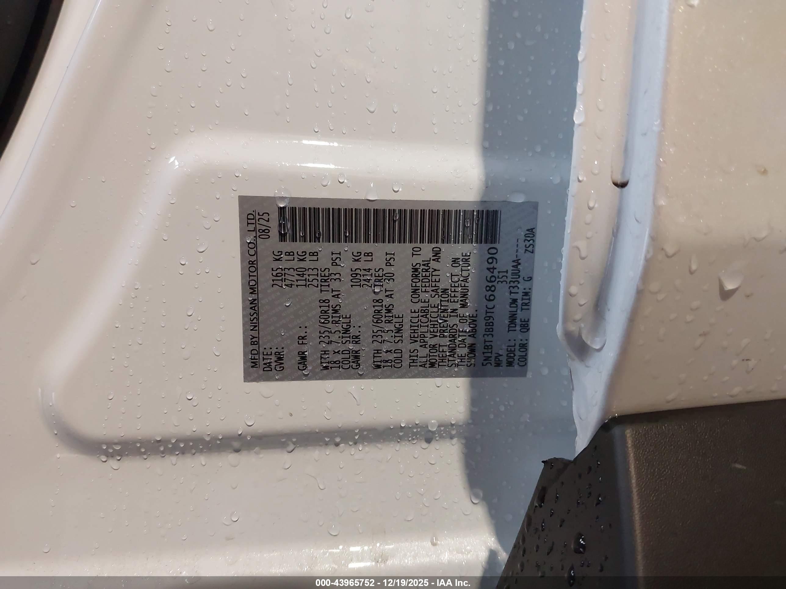 NISSAN ROGUE image 9