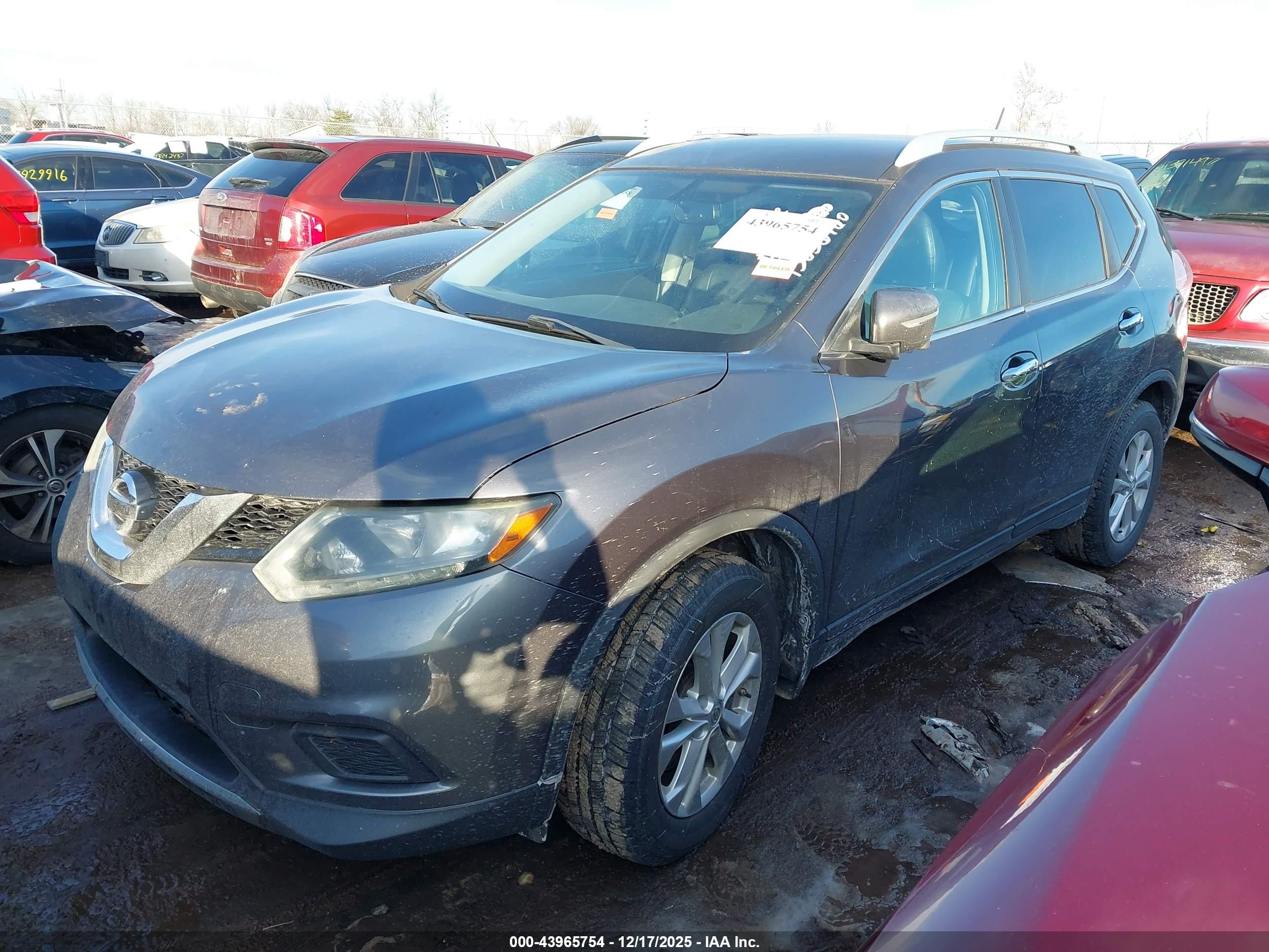 NISSAN ROGUE image 2