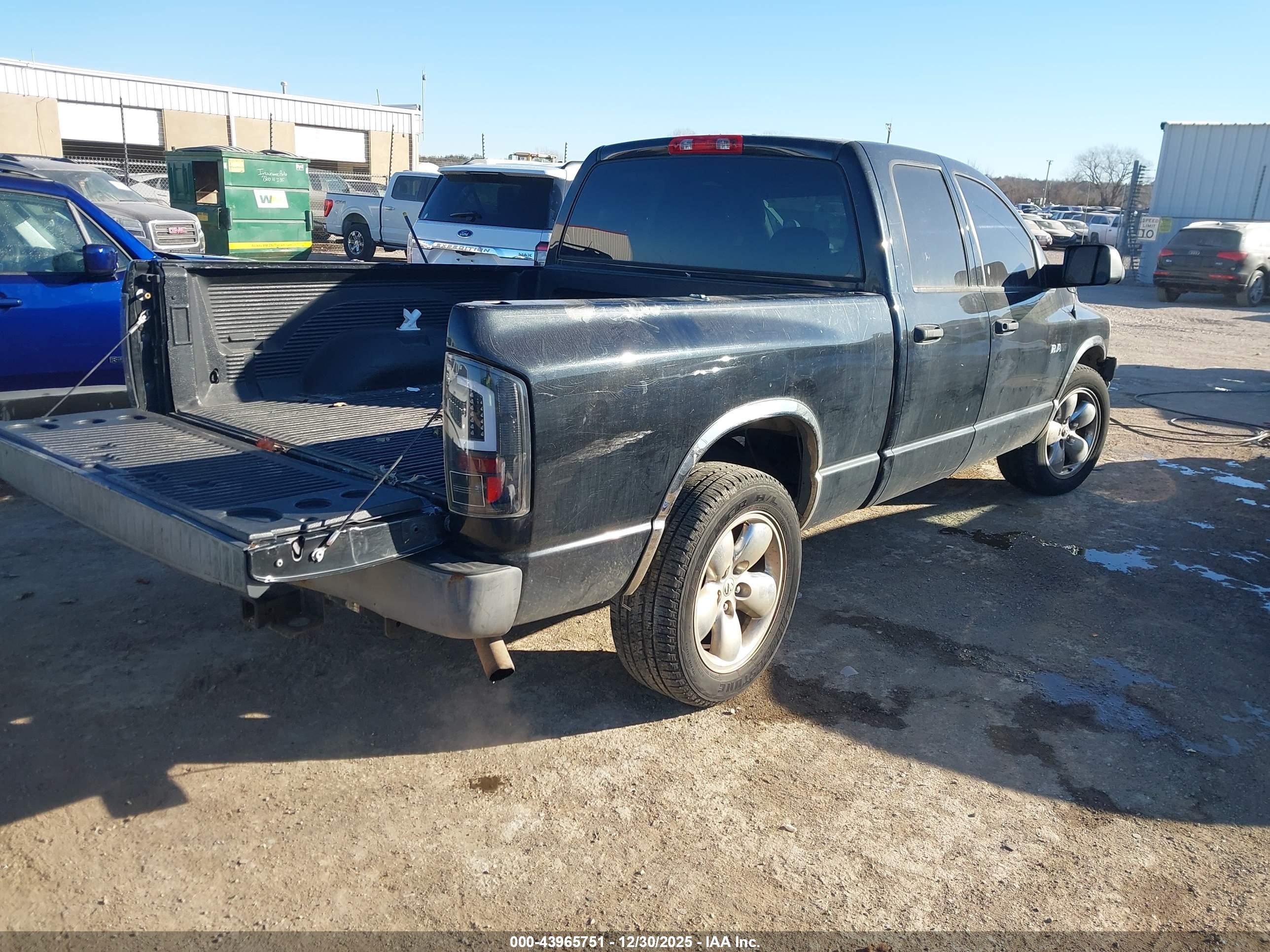 DODGE RAM image 4