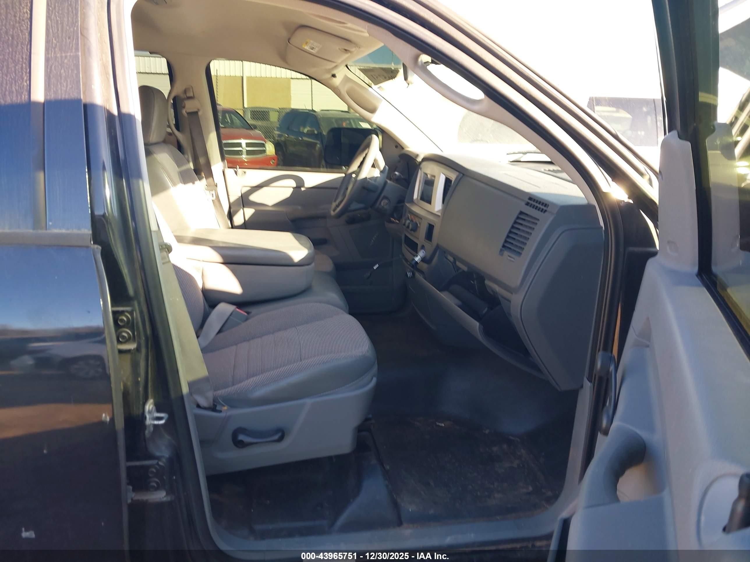 DODGE RAM image 5