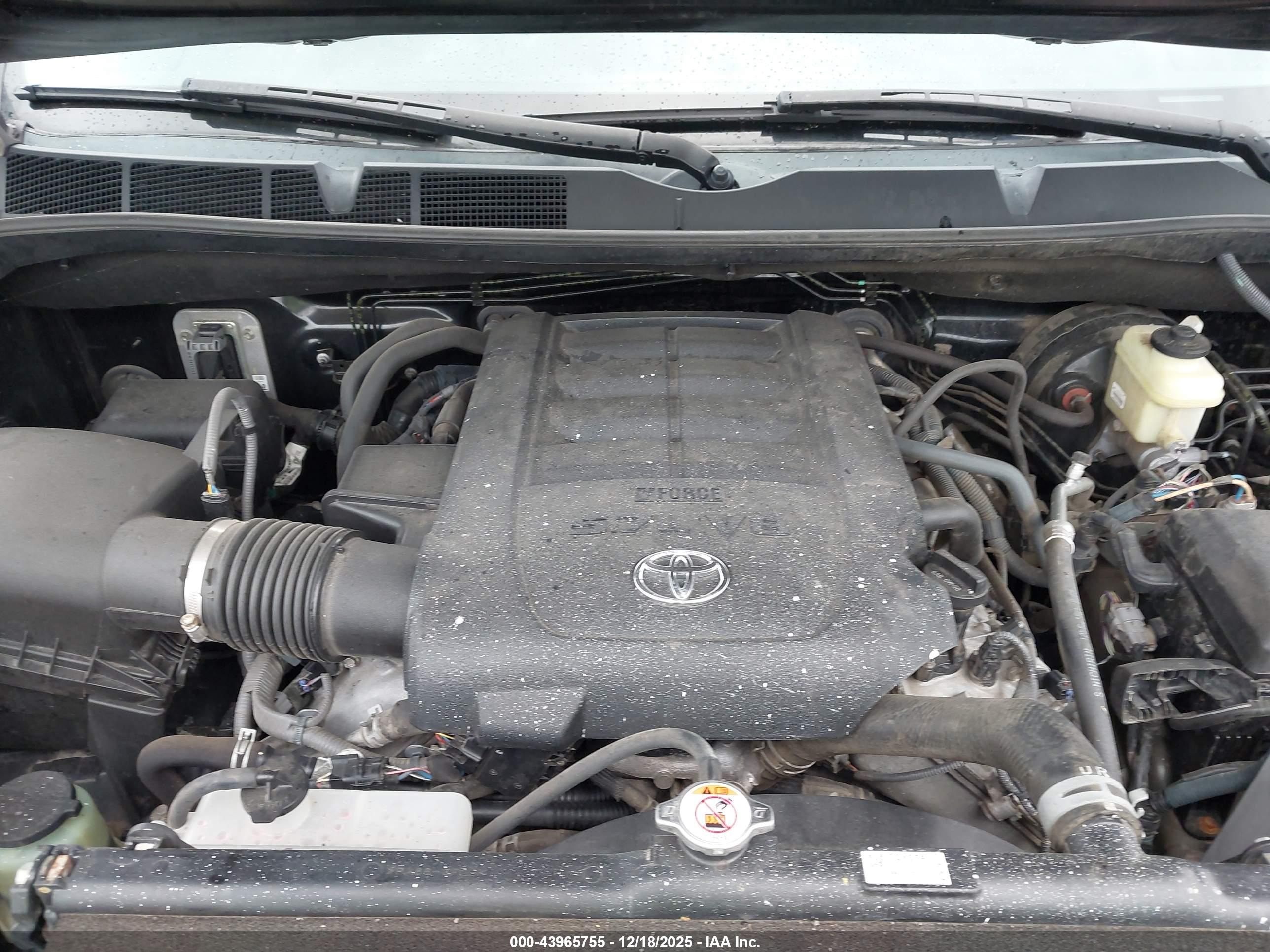 TOYOTA TUNDRA image 10
