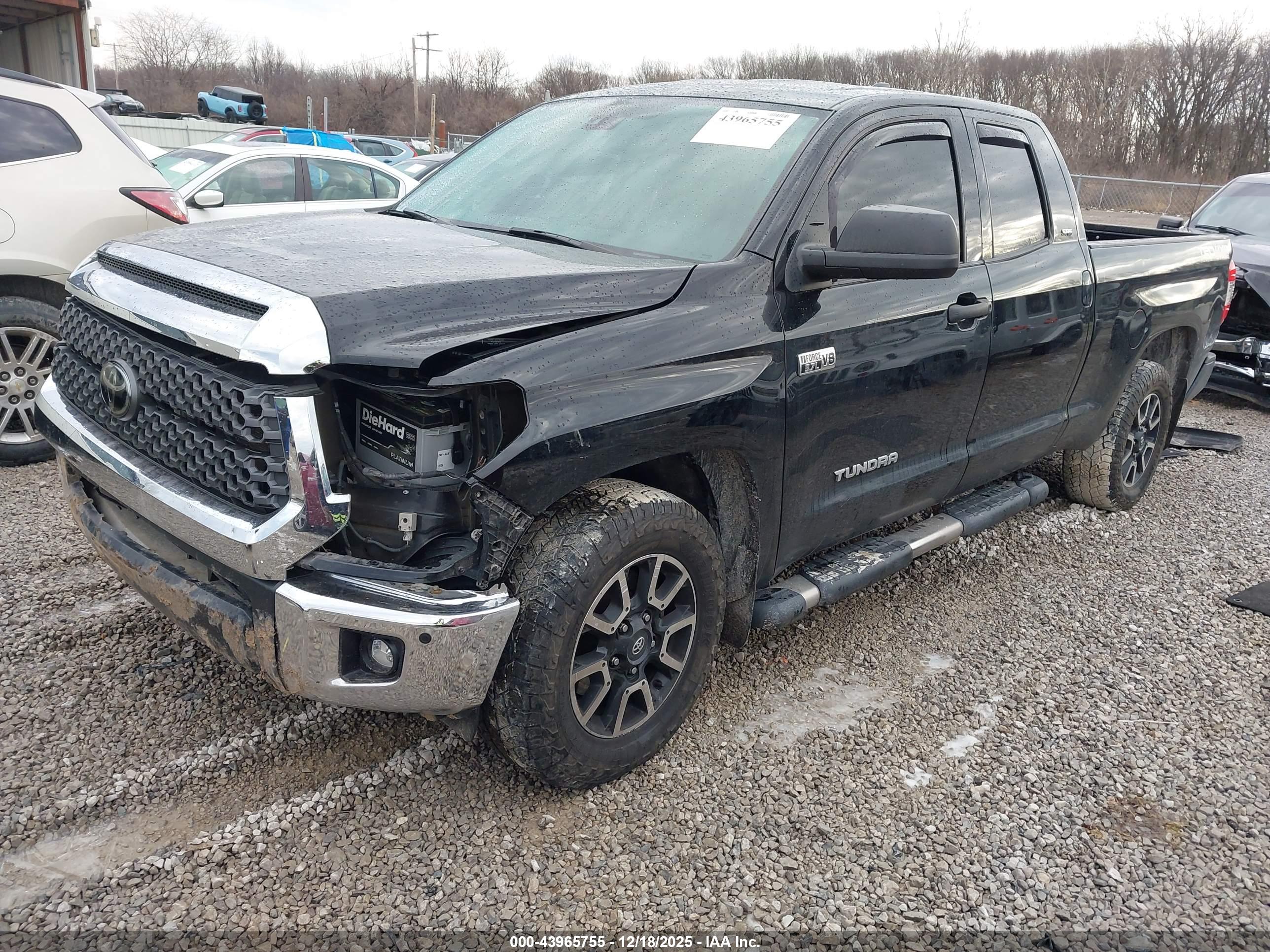 TOYOTA TUNDRA image 2