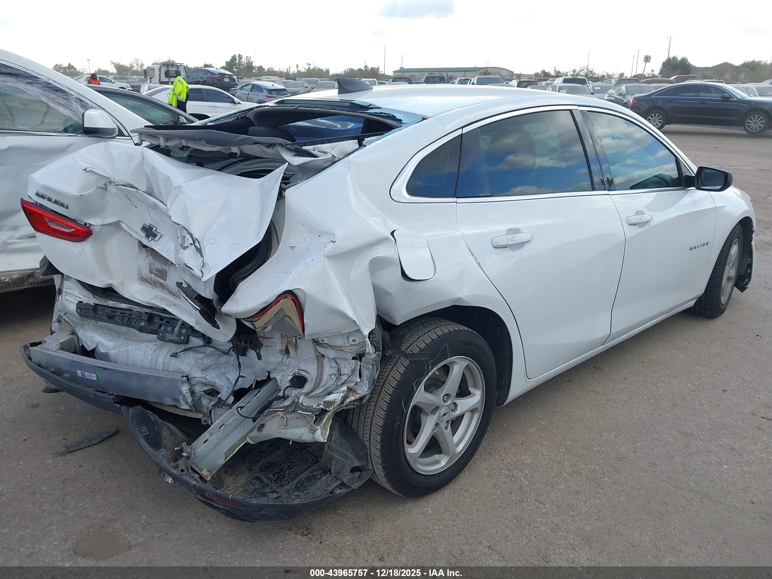 CHEVROLET MALIBU image 4