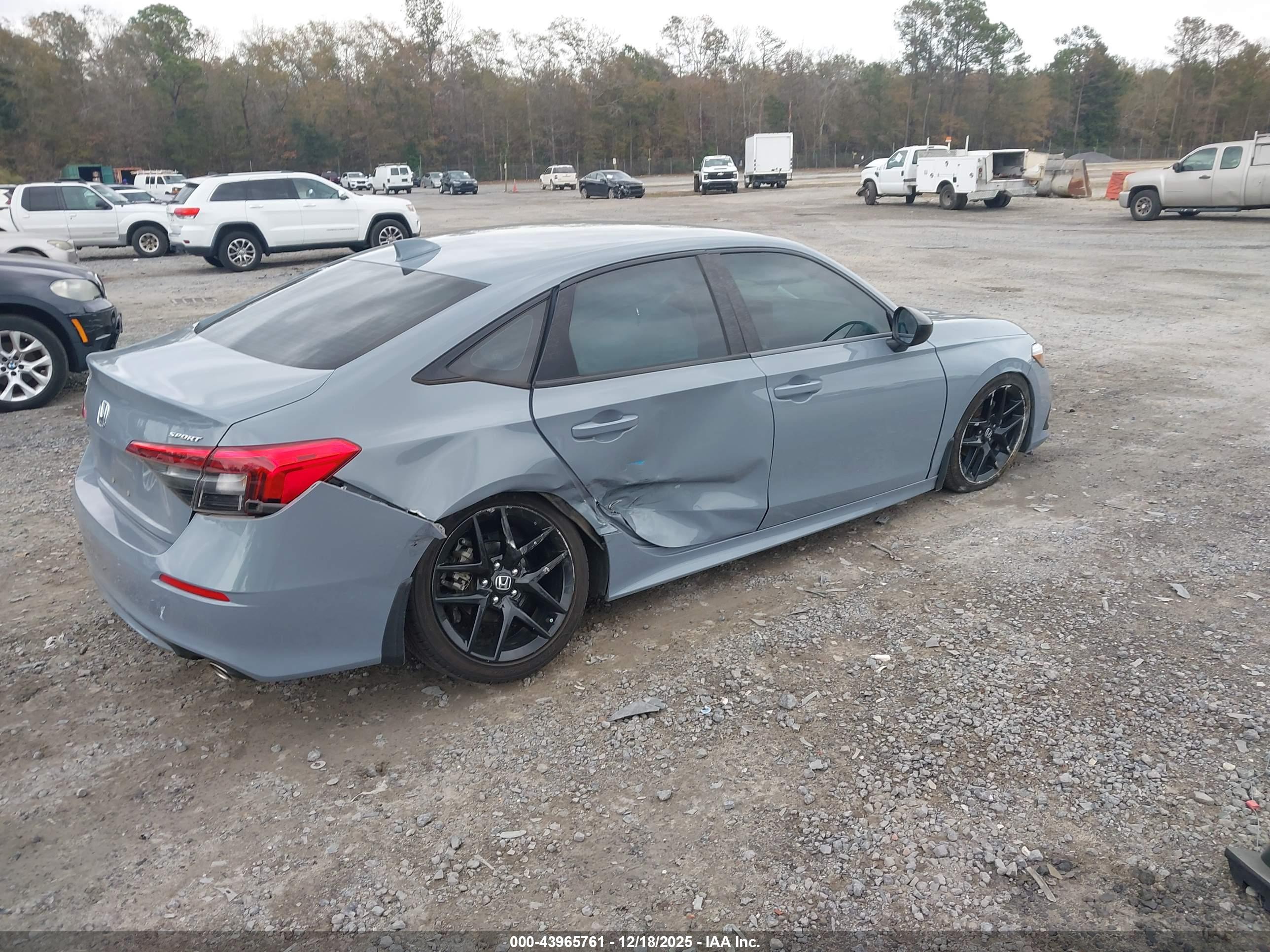 HONDA CIVIC image 4