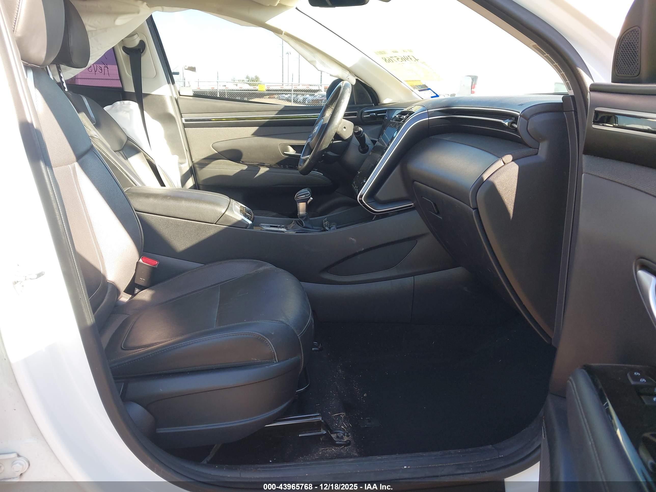 HYUNDAI TUCSON image 5