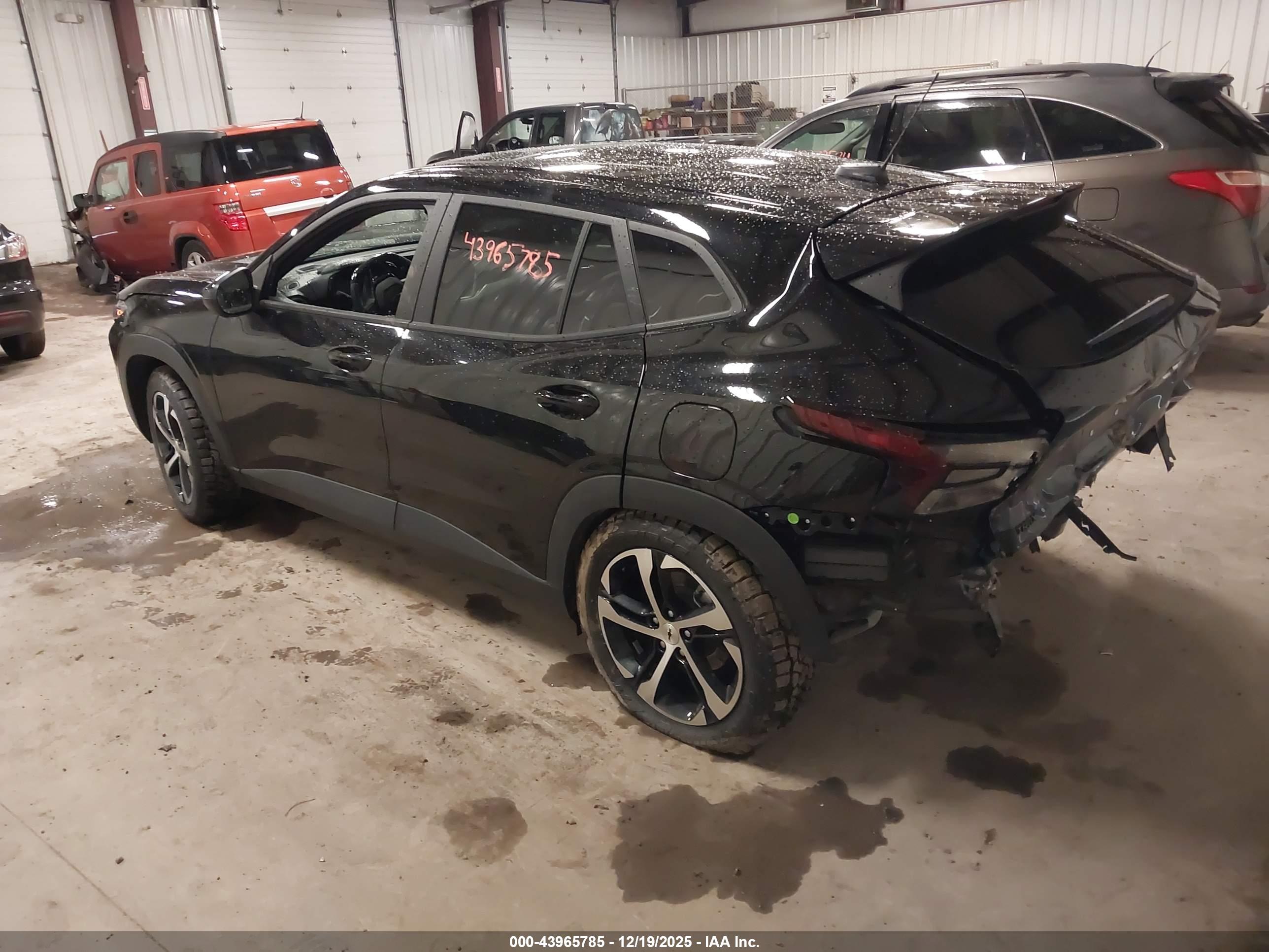 CHEVROLET TRAX image 3