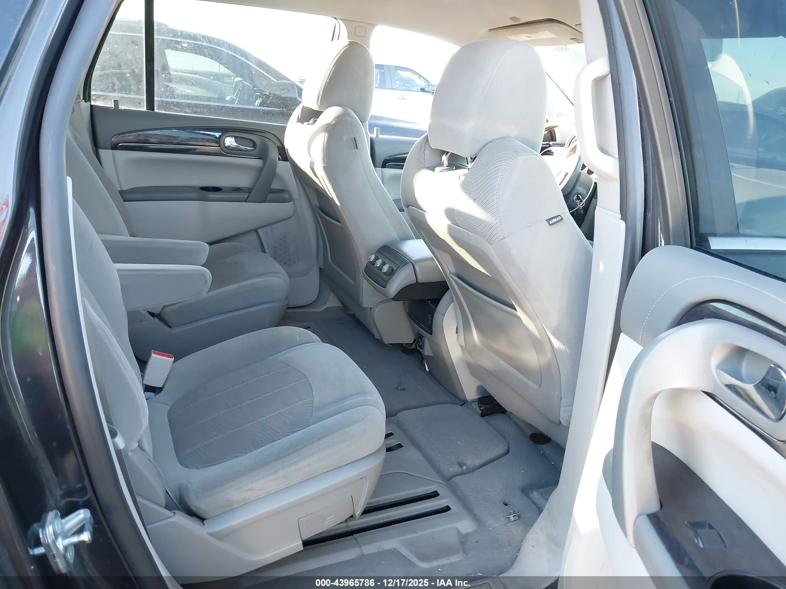 BUICK ENCLAVE image 8