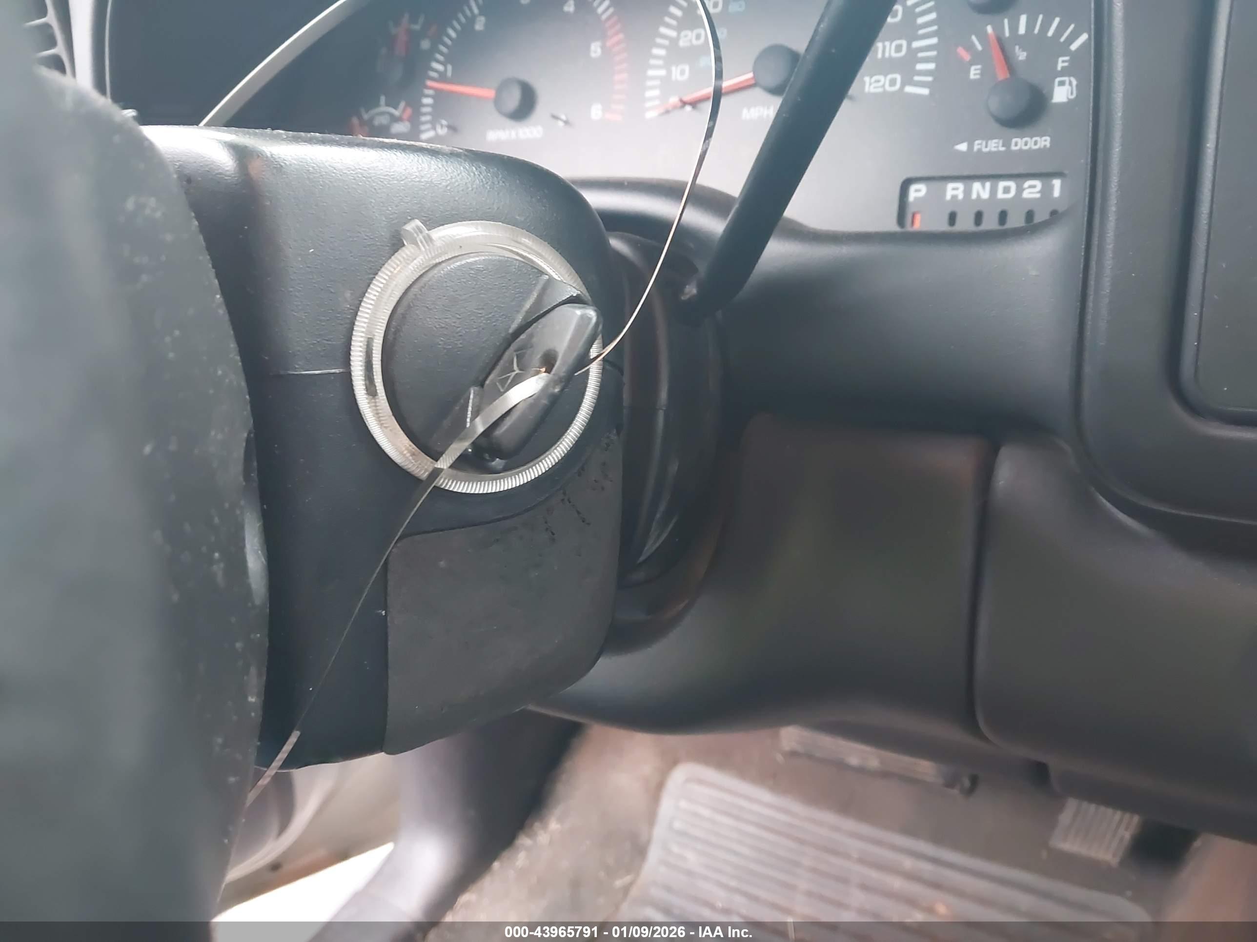 DODGE DAKOTA image 11