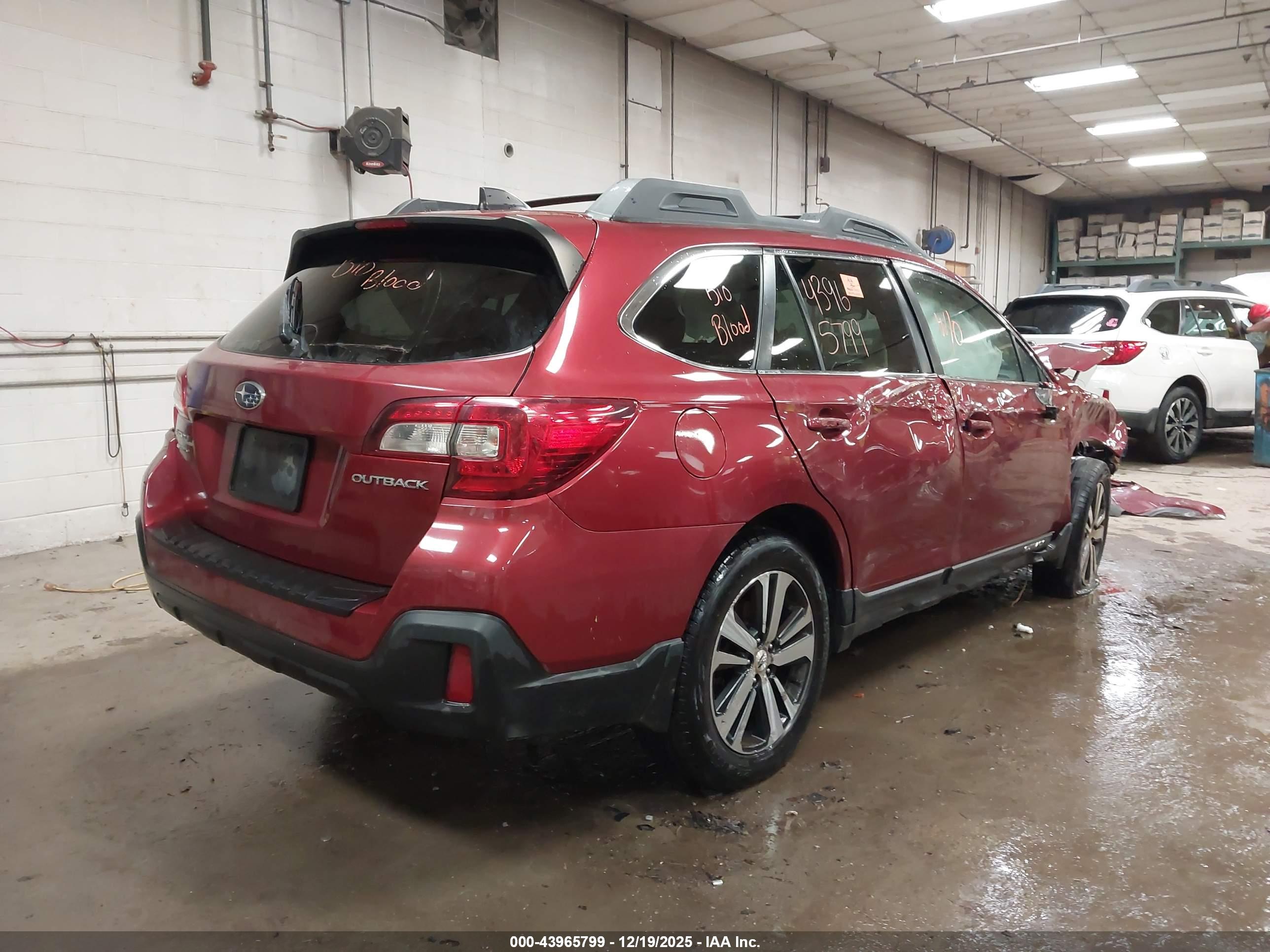 SUBARU OUTBACK image 4