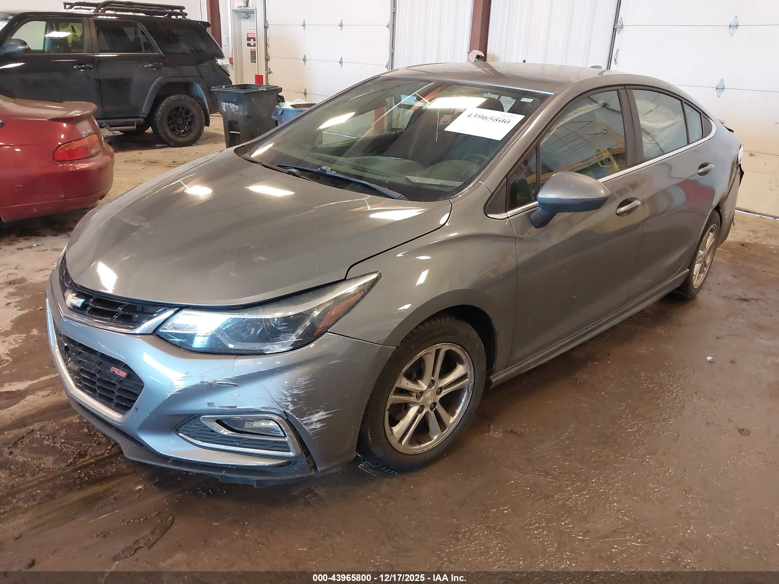 CHEVROLET CRUZE image 2