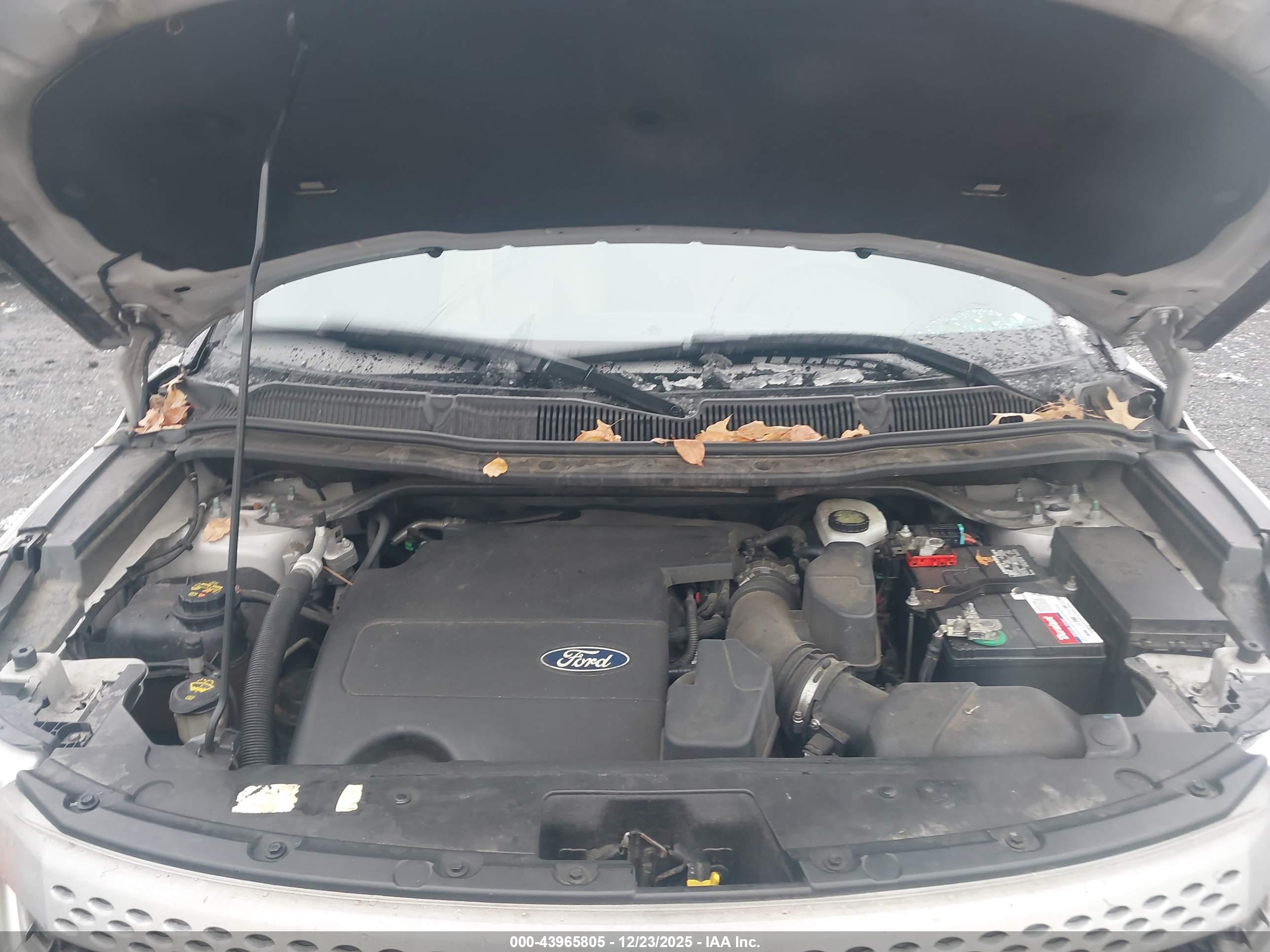FORD EXPLORER image 10