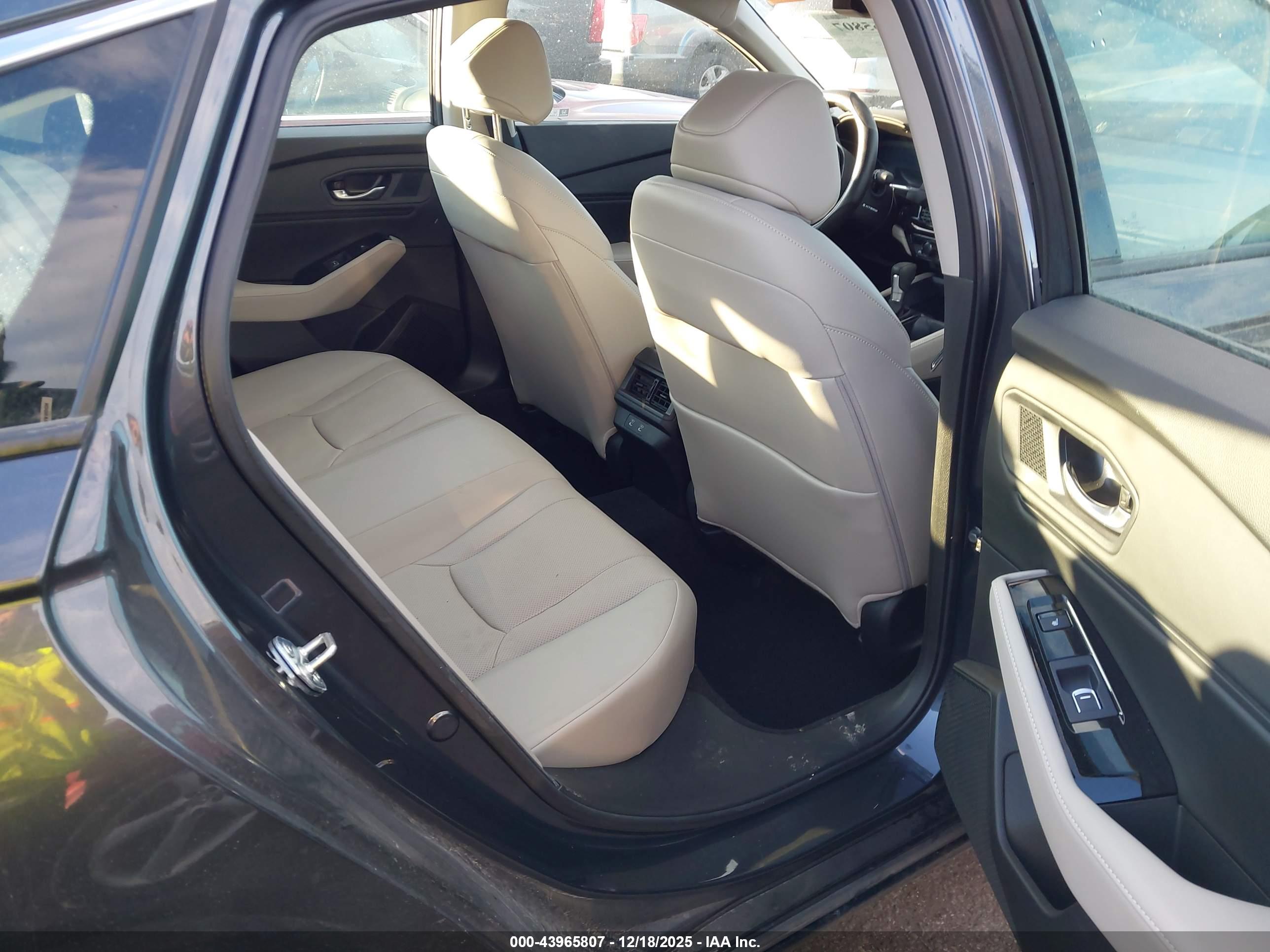 HONDA ACCORD image 8