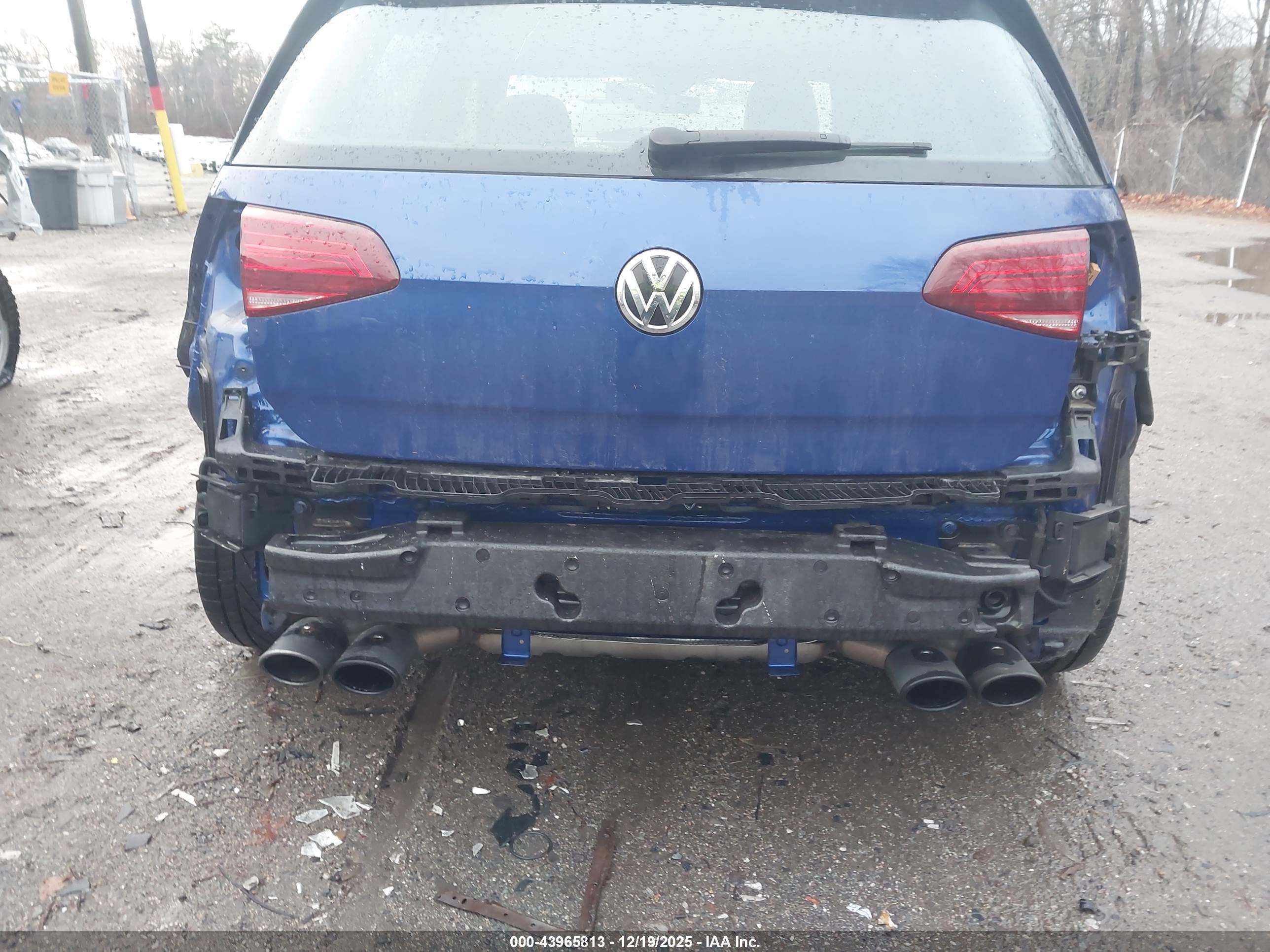 VOLKSWAGEN GOLF image 6