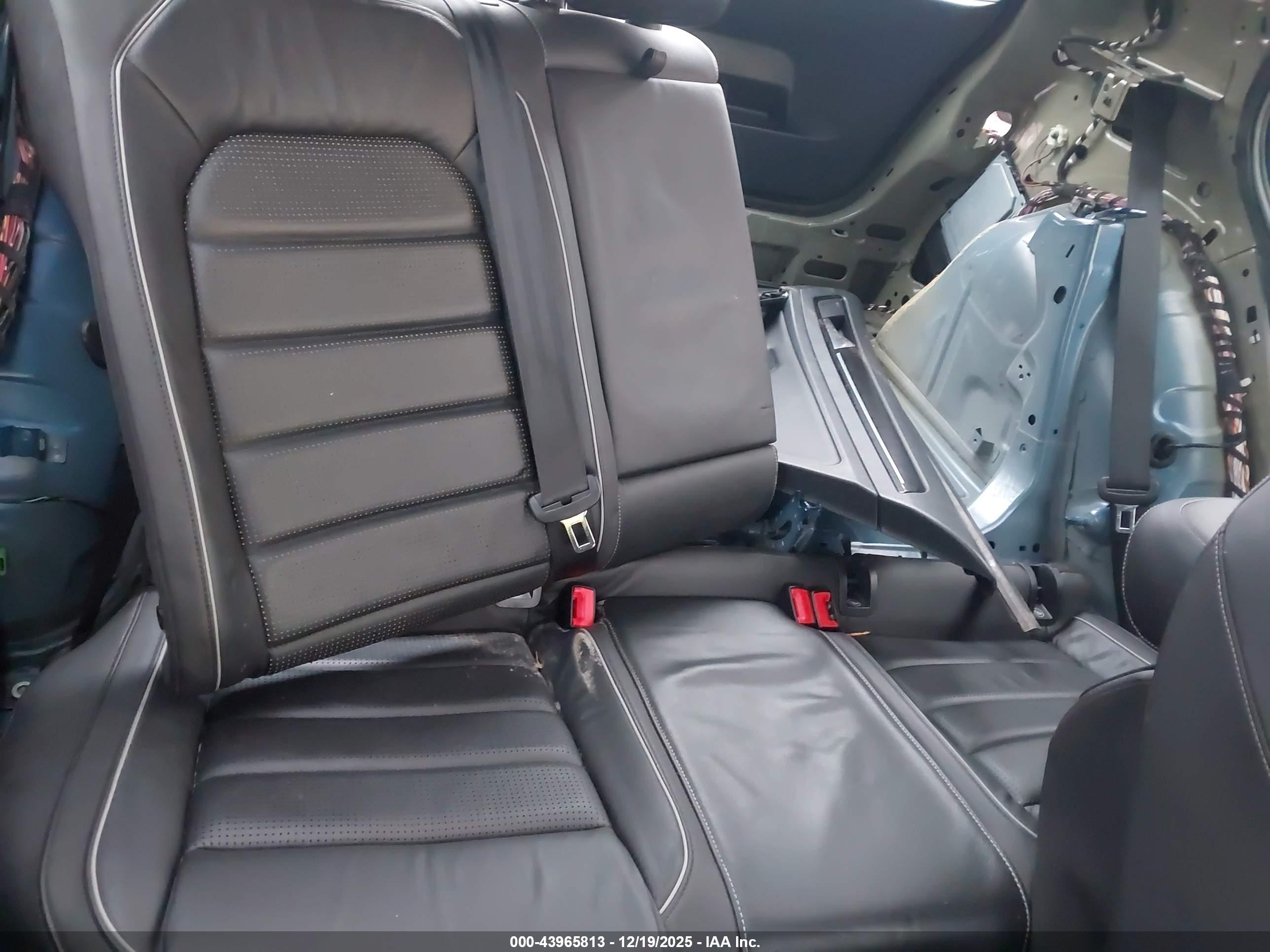 VOLKSWAGEN GOLF image 8
