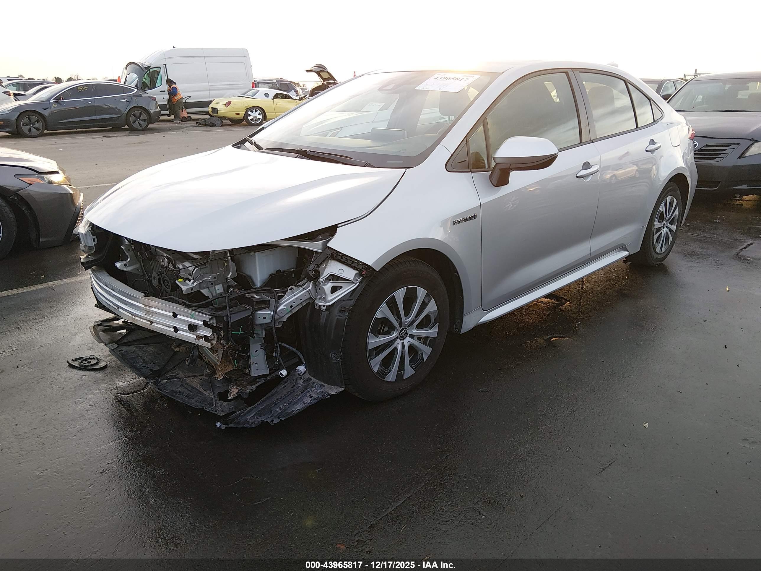 TOYOTA COROLLA image 2