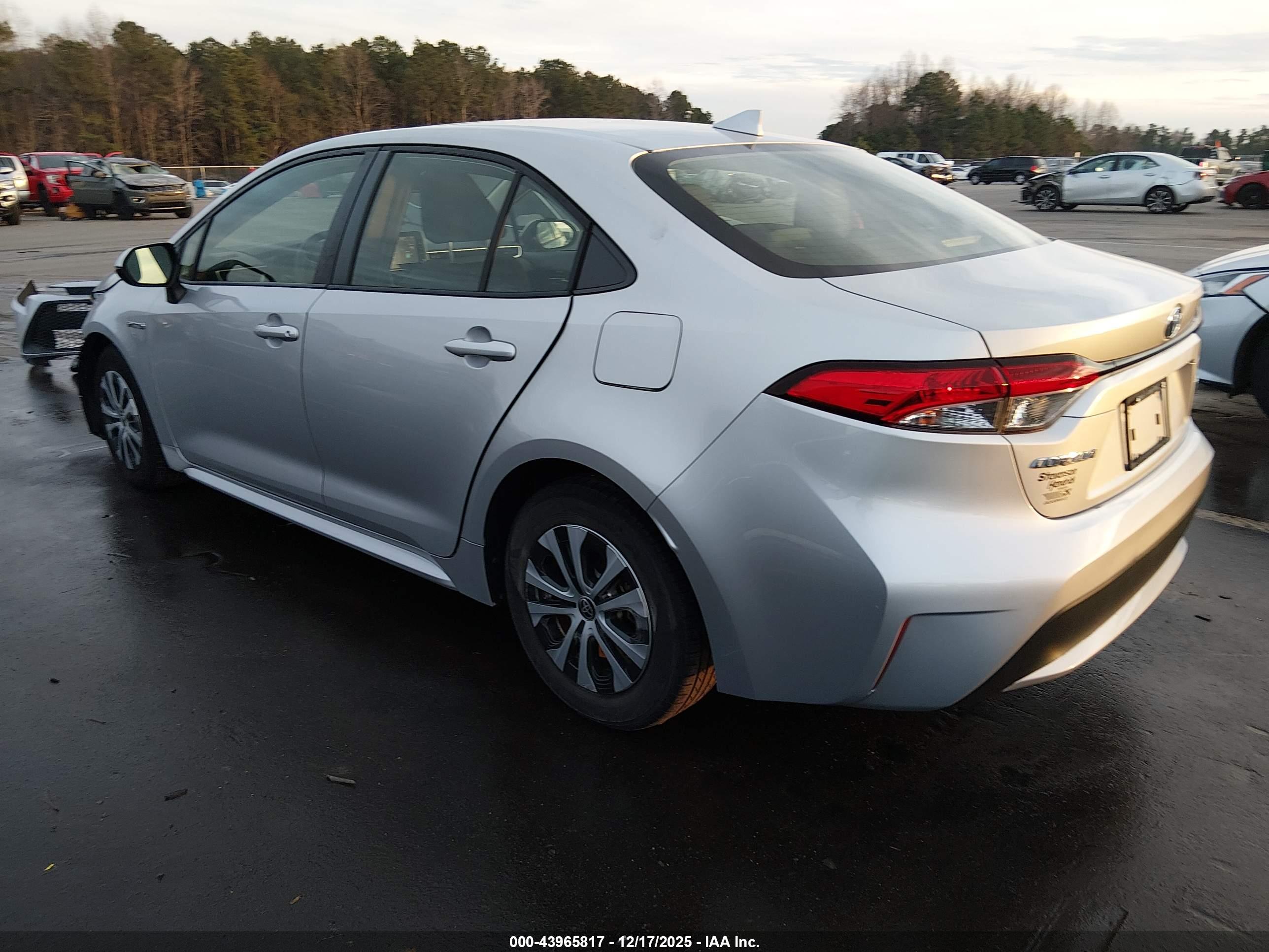 TOYOTA COROLLA image 3