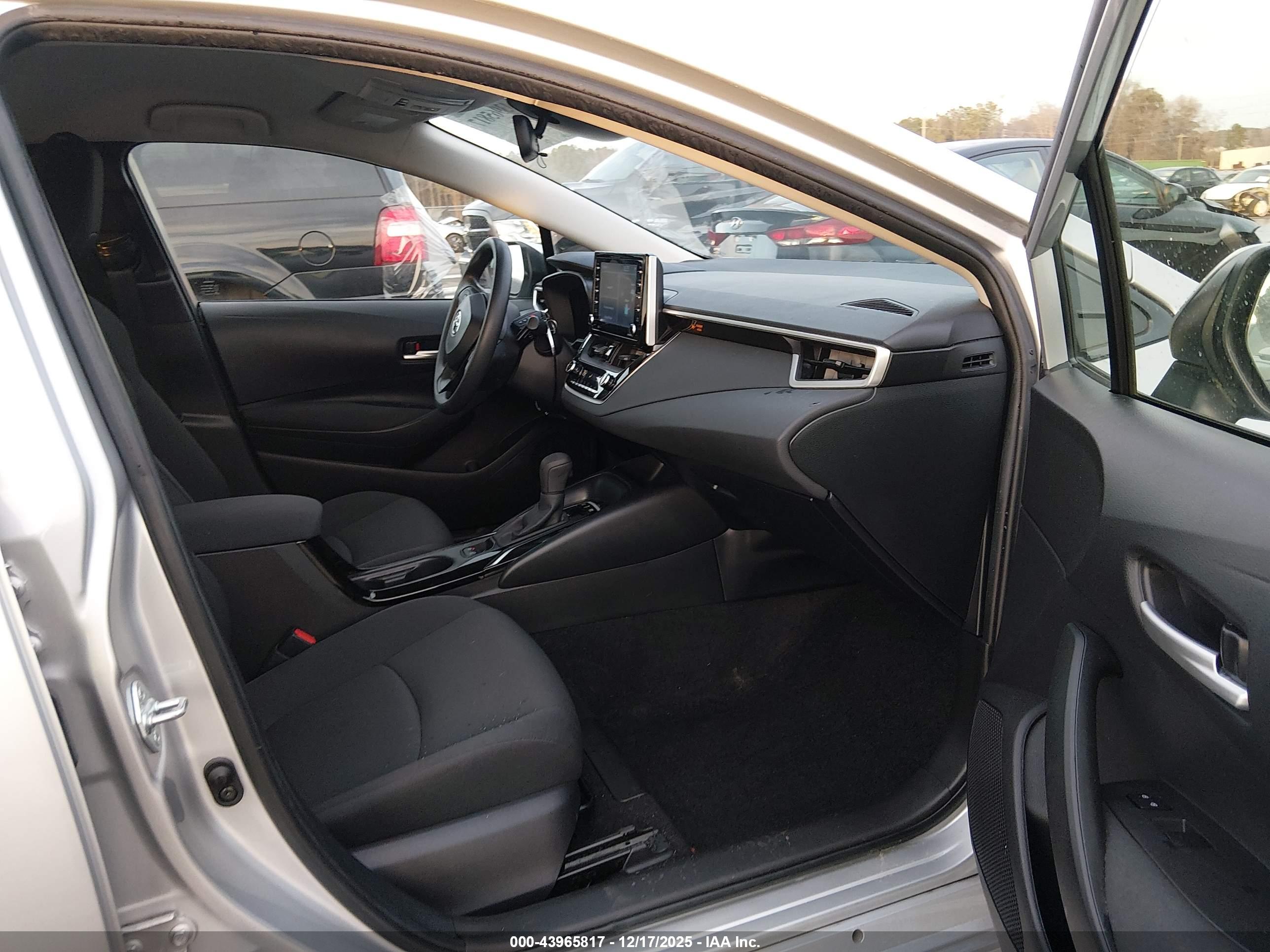TOYOTA COROLLA image 5