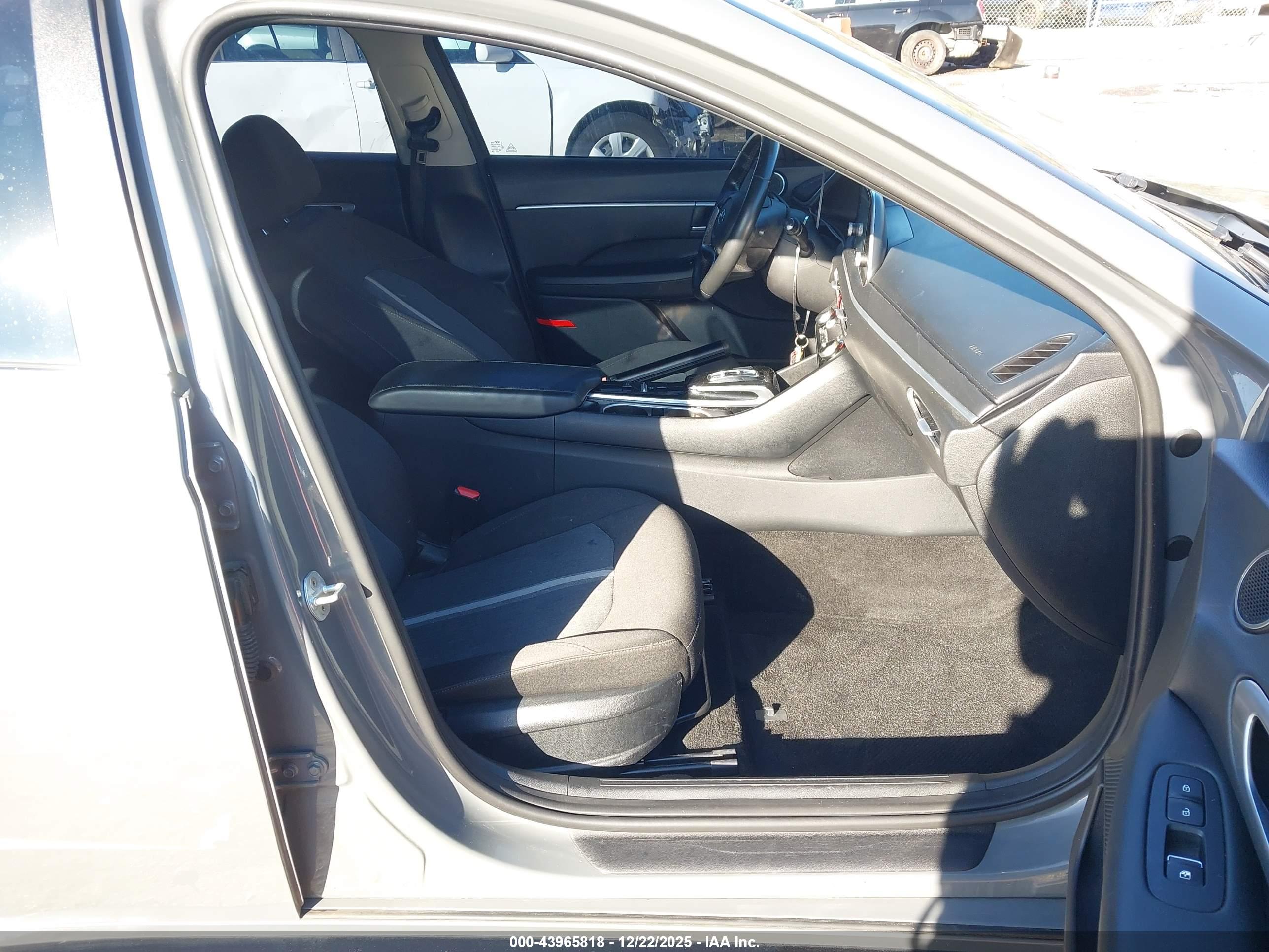 HYUNDAI SONATA image 5