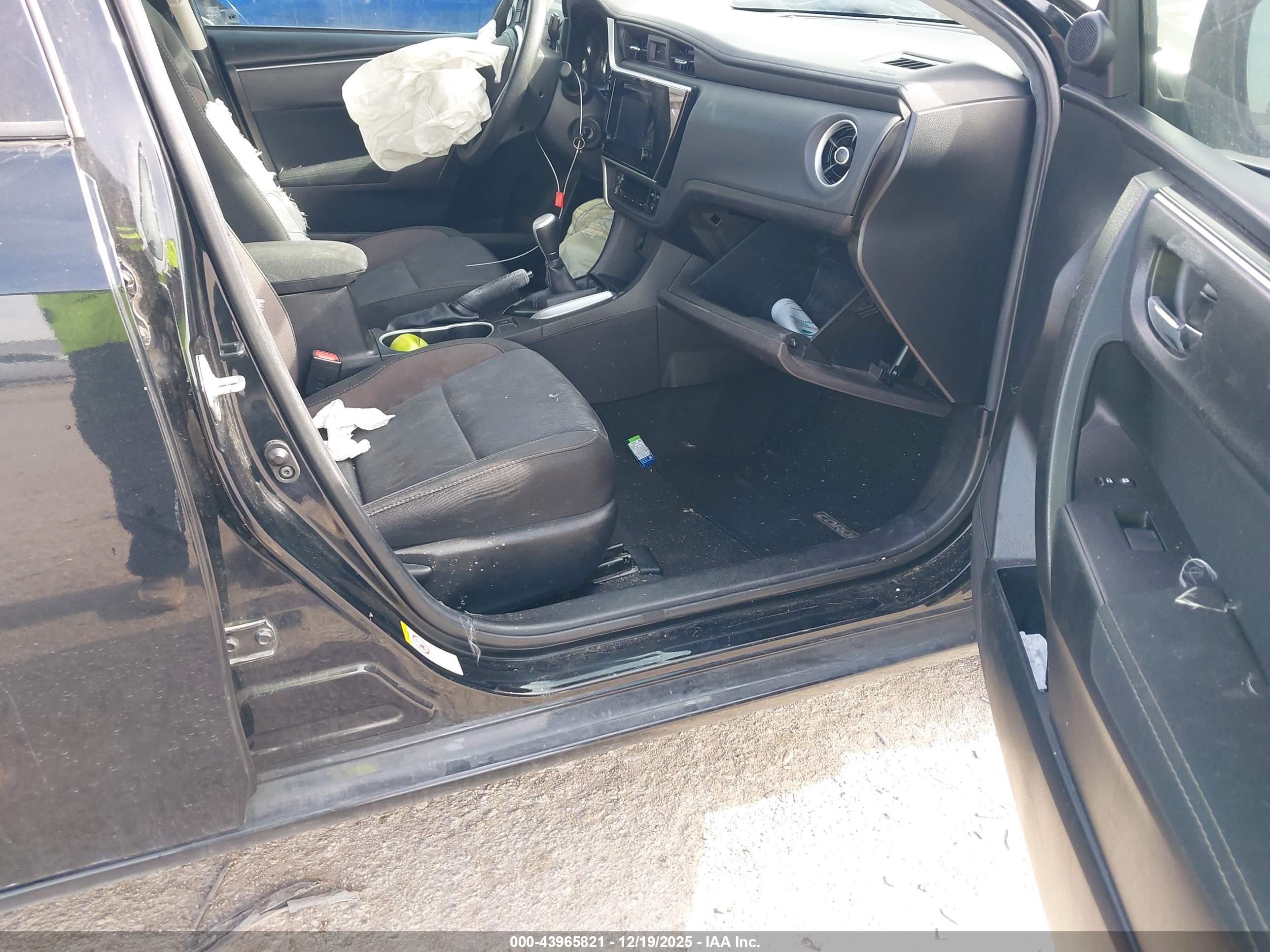 TOYOTA COROLLA image 5