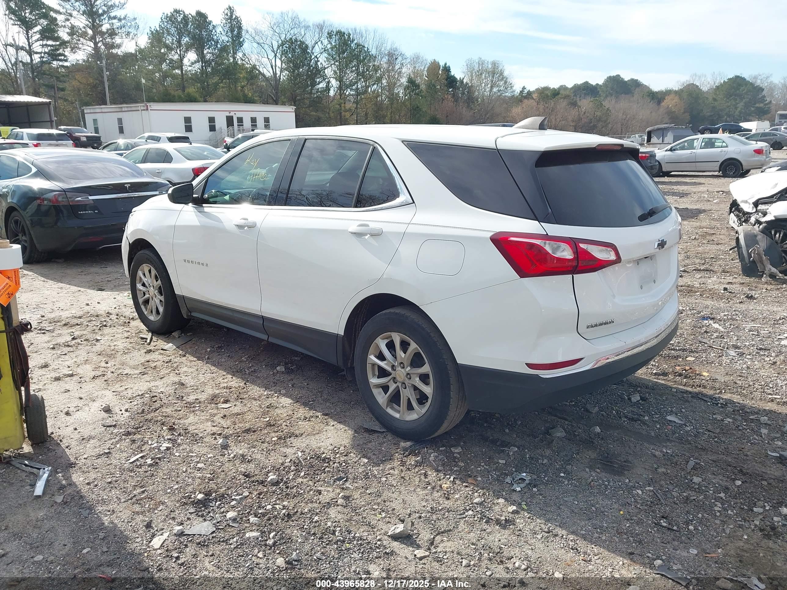 CHEVROLET EQUINOX image 3