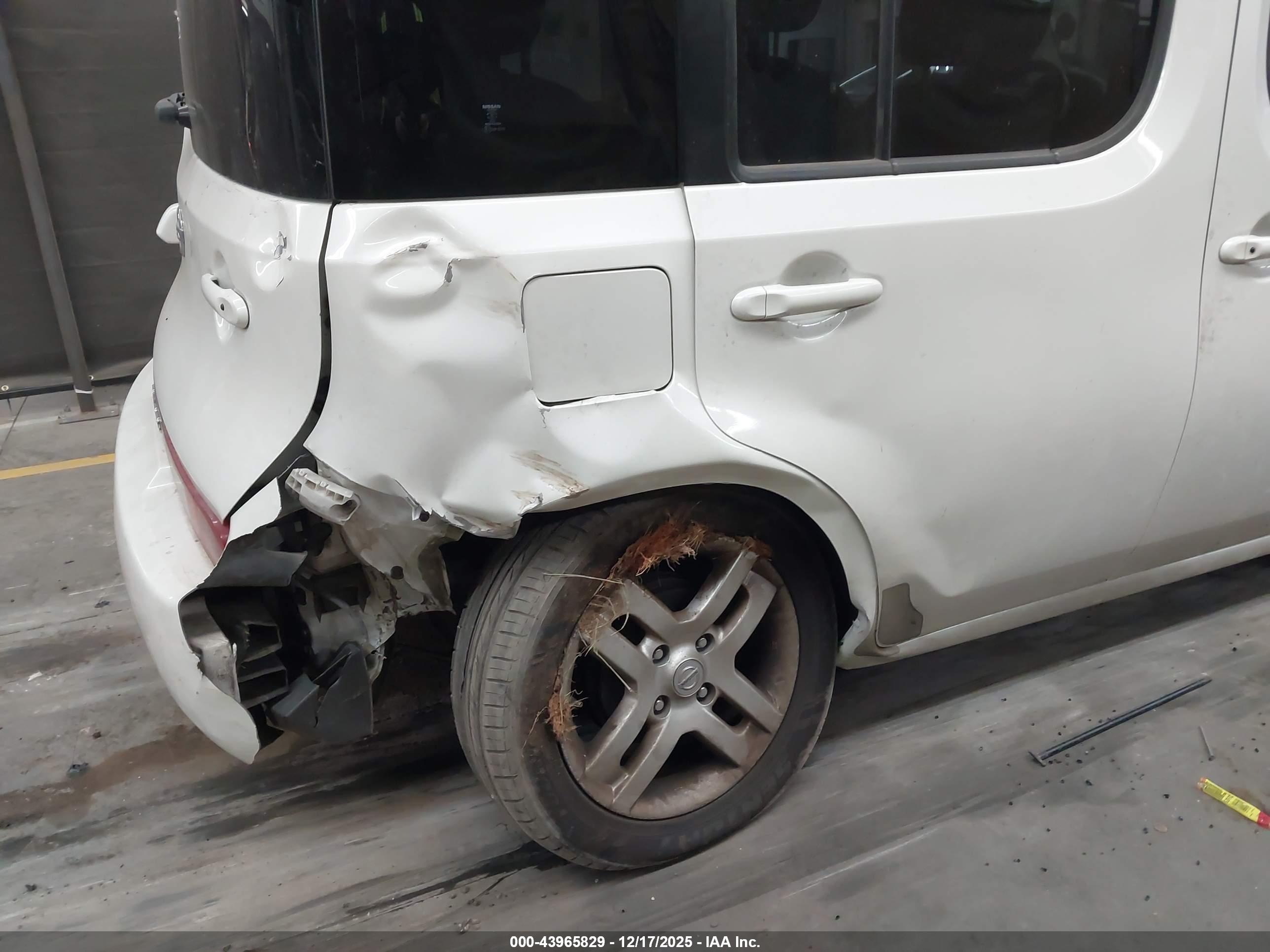 NISSAN CUBE image 6