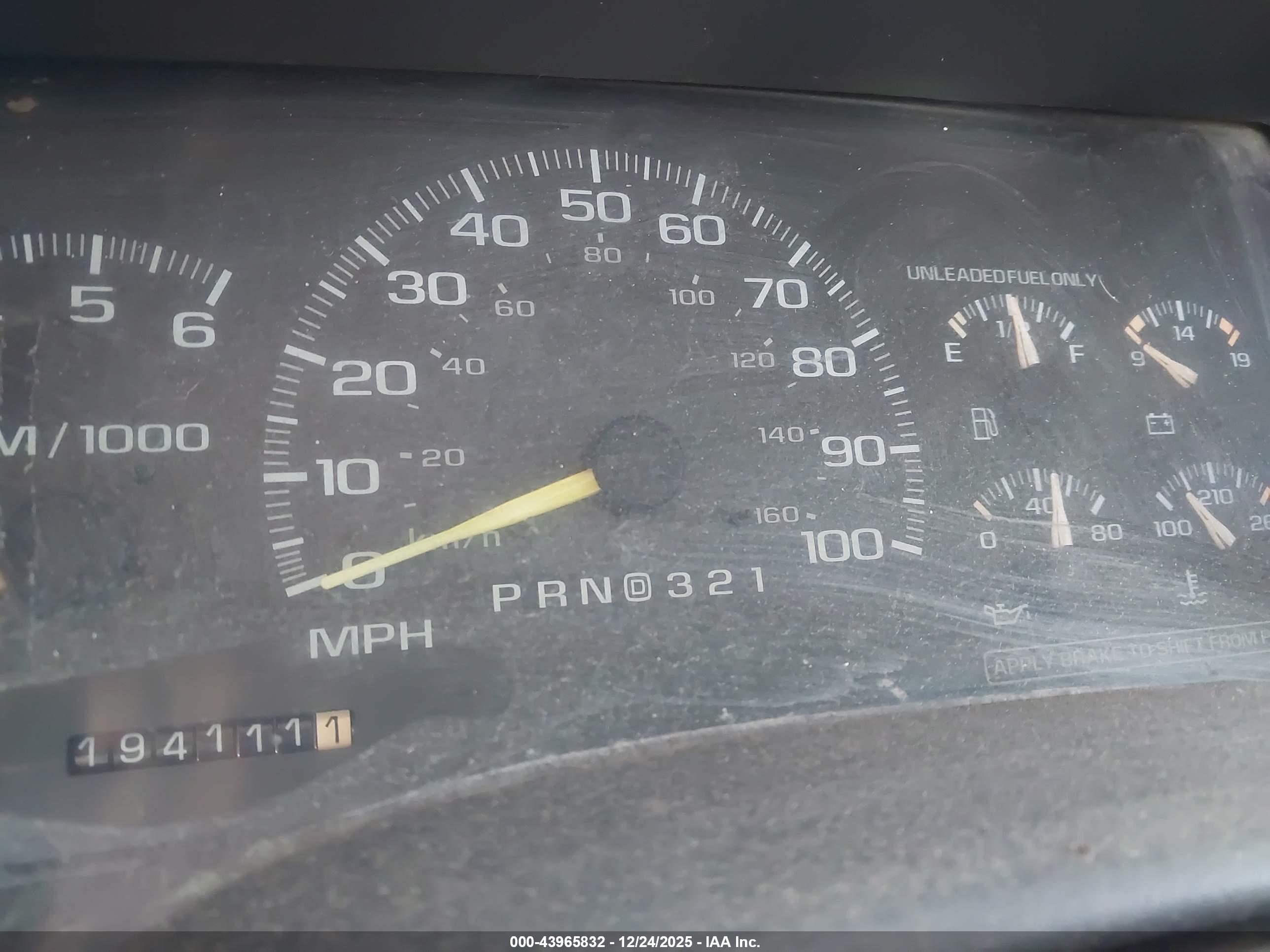 GMC YUKON image 7