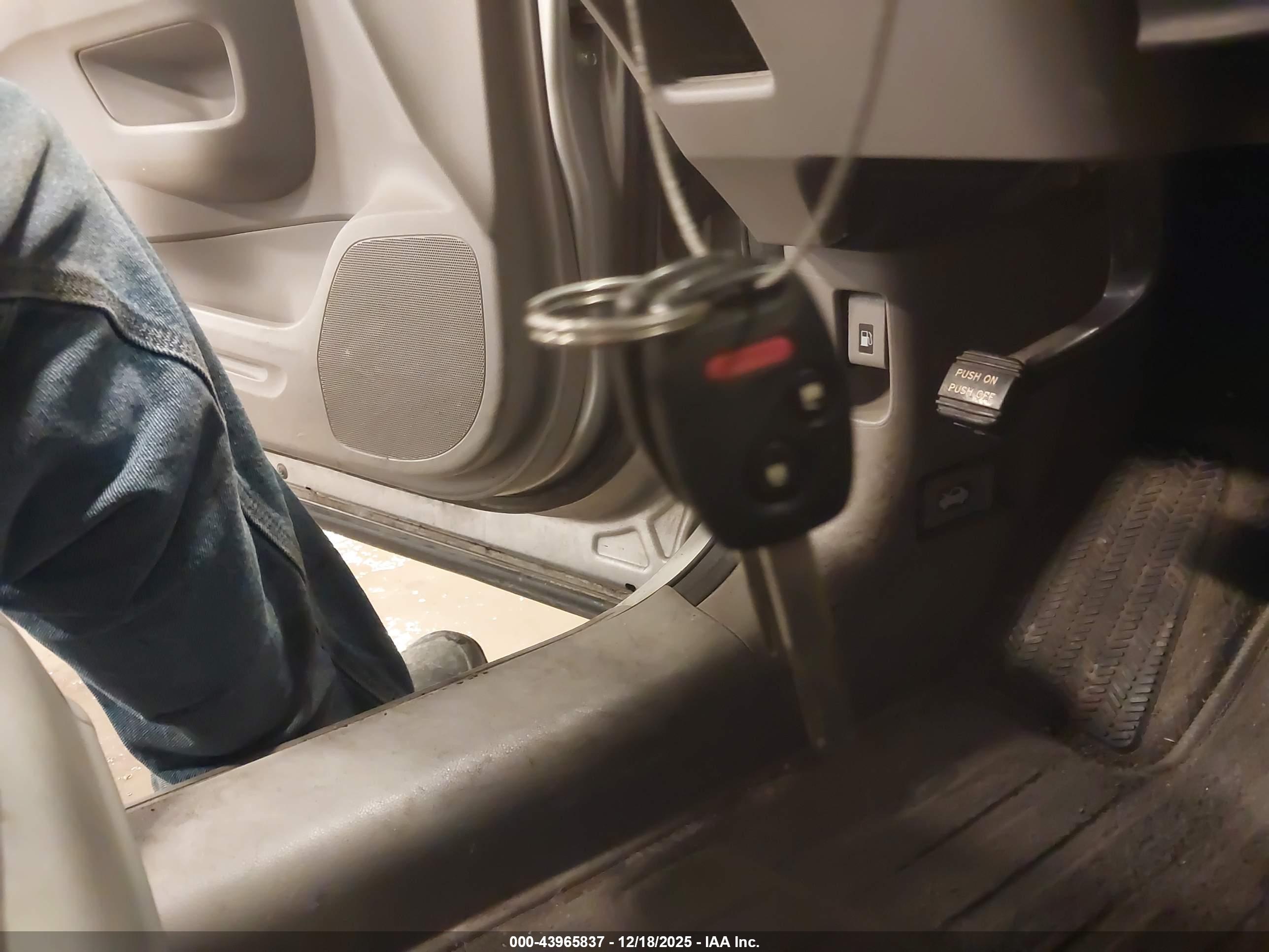 HONDA CR-V image 11