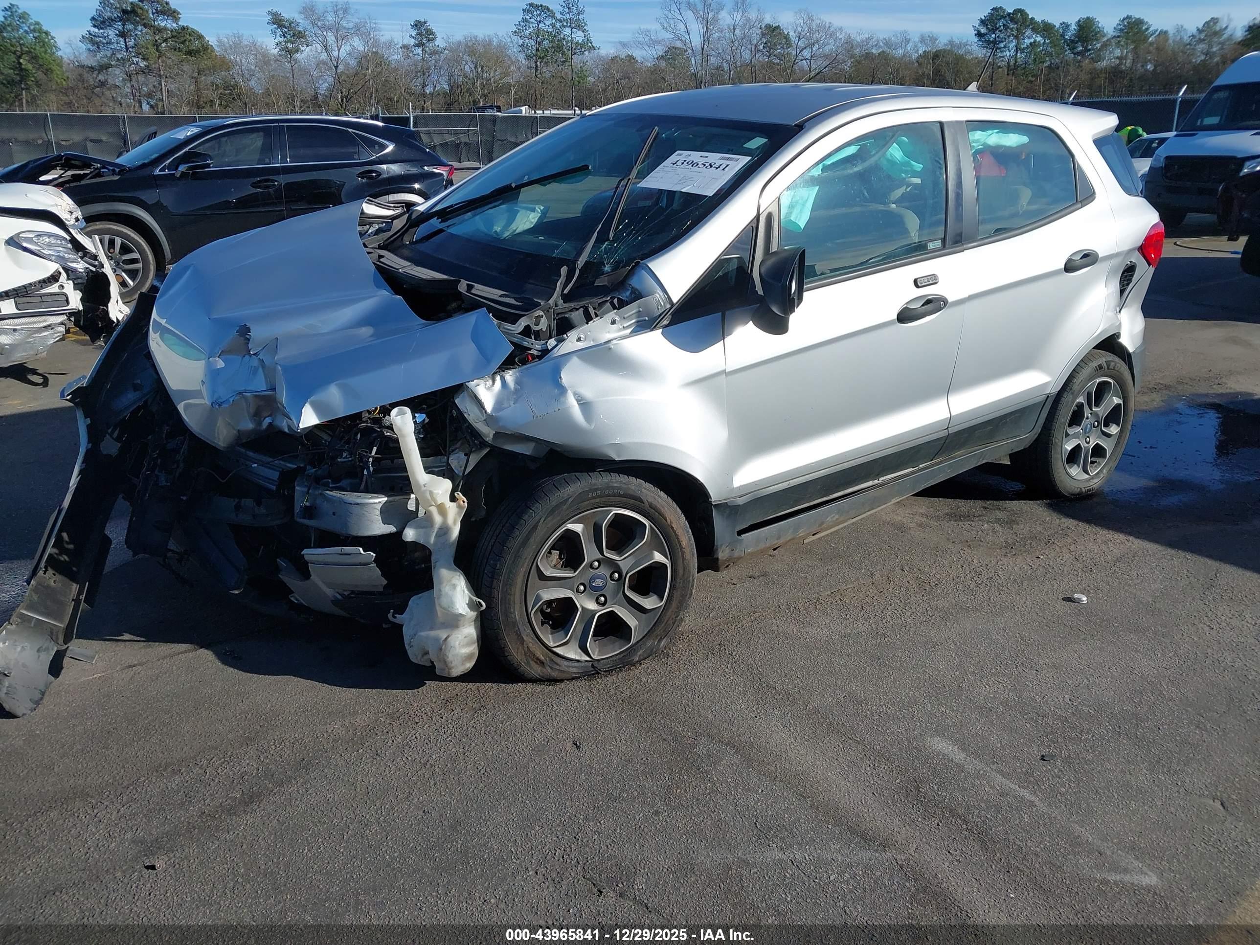FORD ECOSPORT image 2
