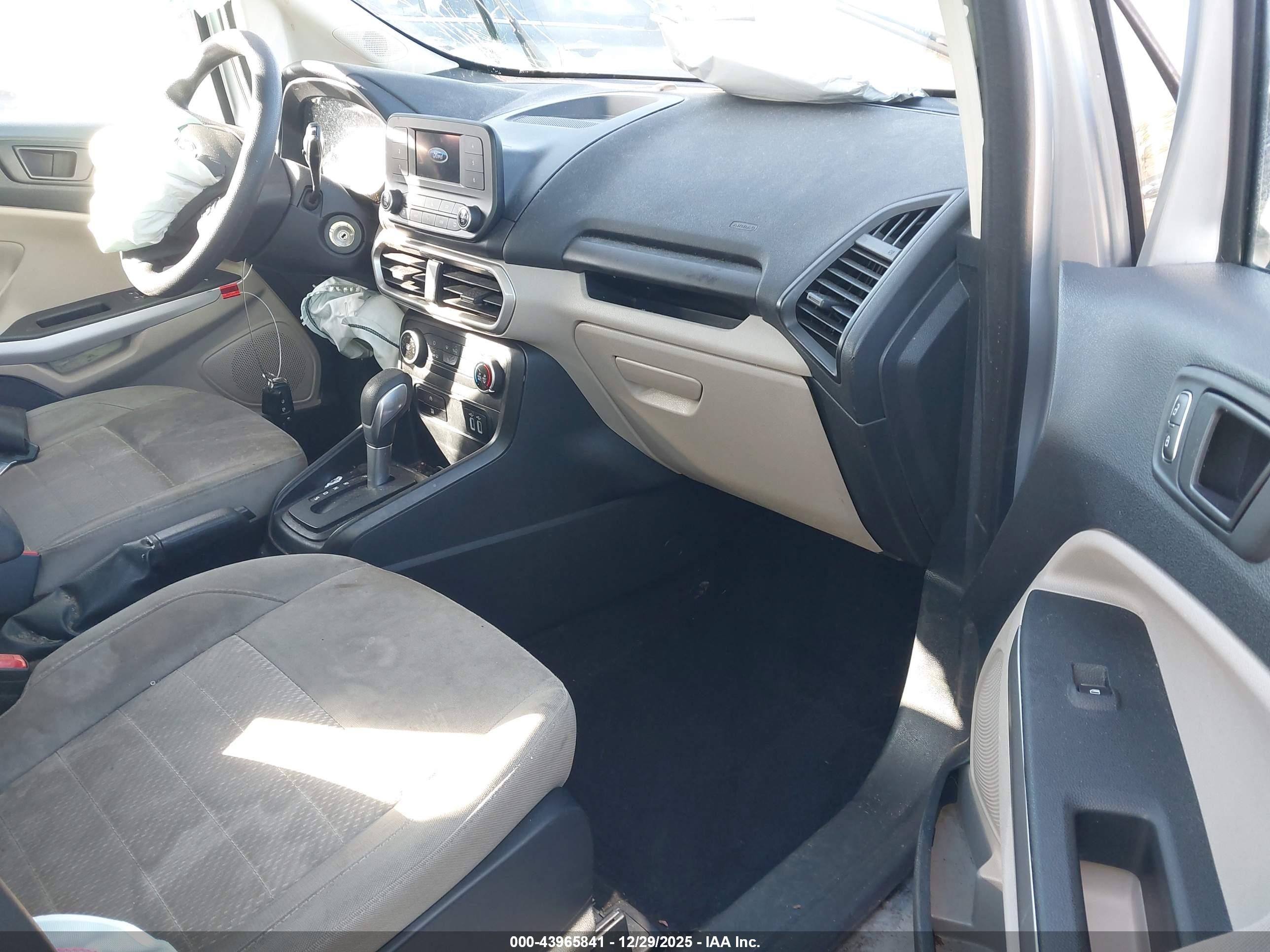 FORD ECOSPORT image 5