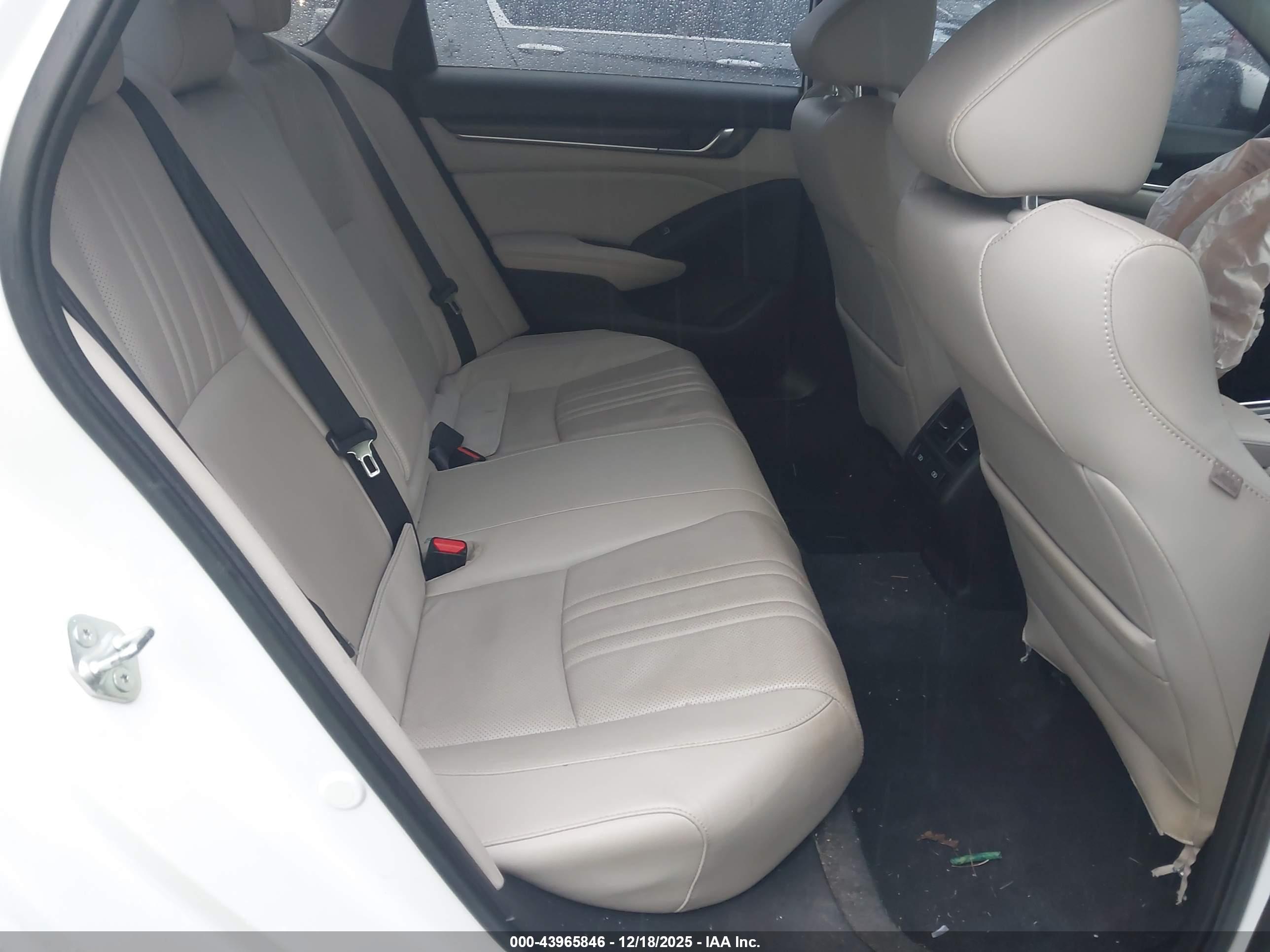 HONDA ACCORD image 8