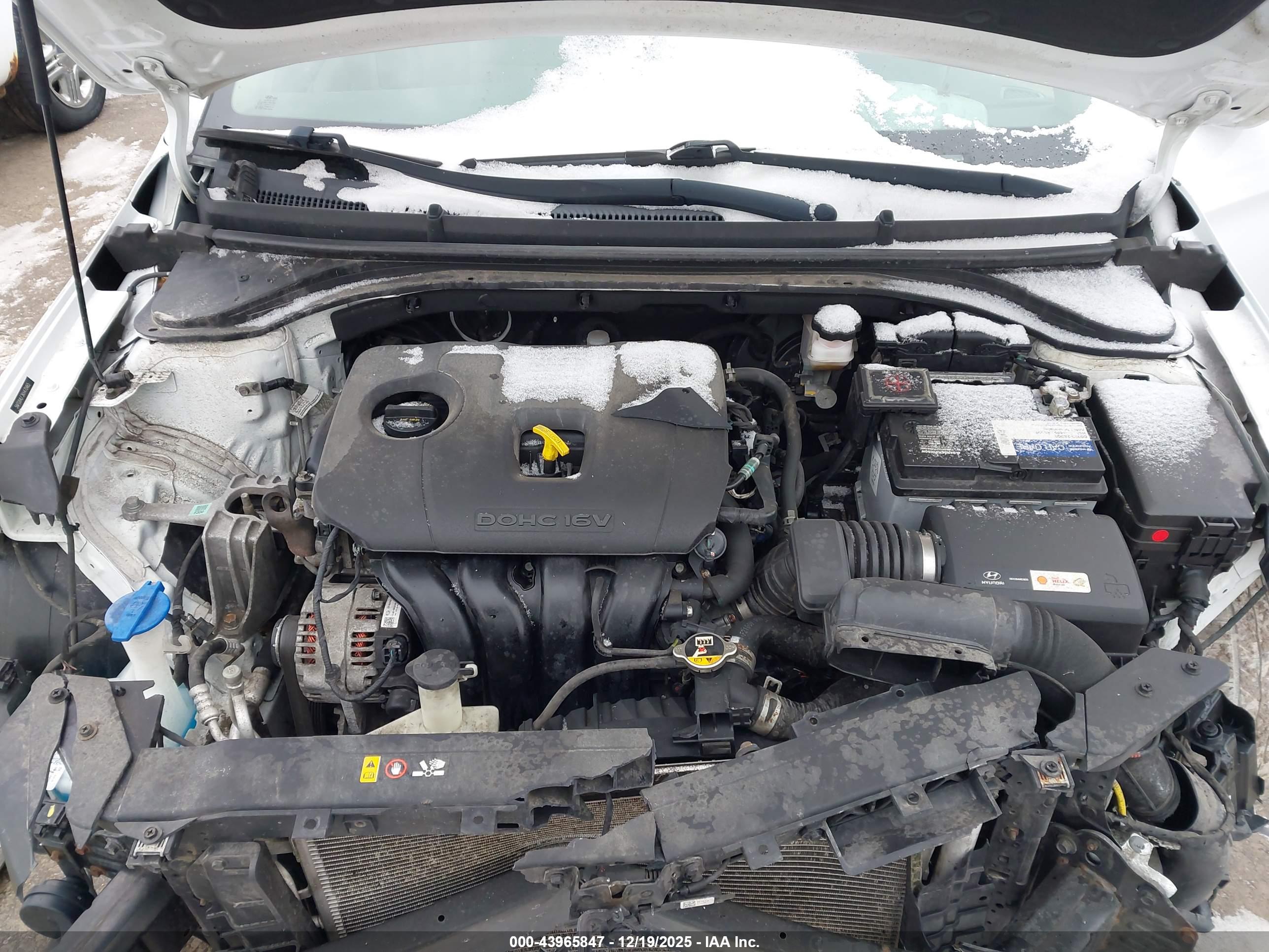 HYUNDAI ELANTRA image 10